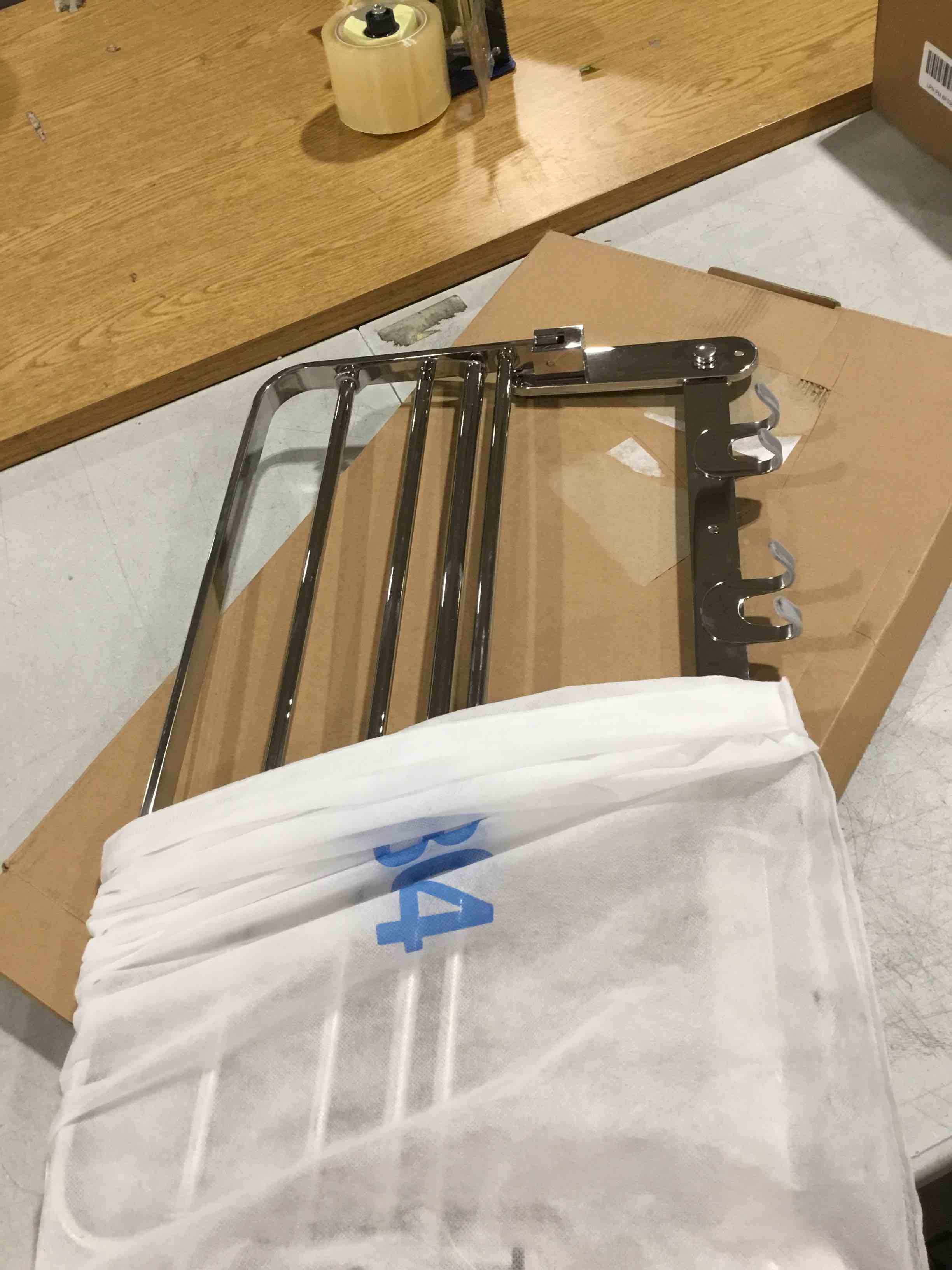 https://s3.amazonaws.com/lotting-images-prod/bidfta/RED6647182_1728559782545.jpeg