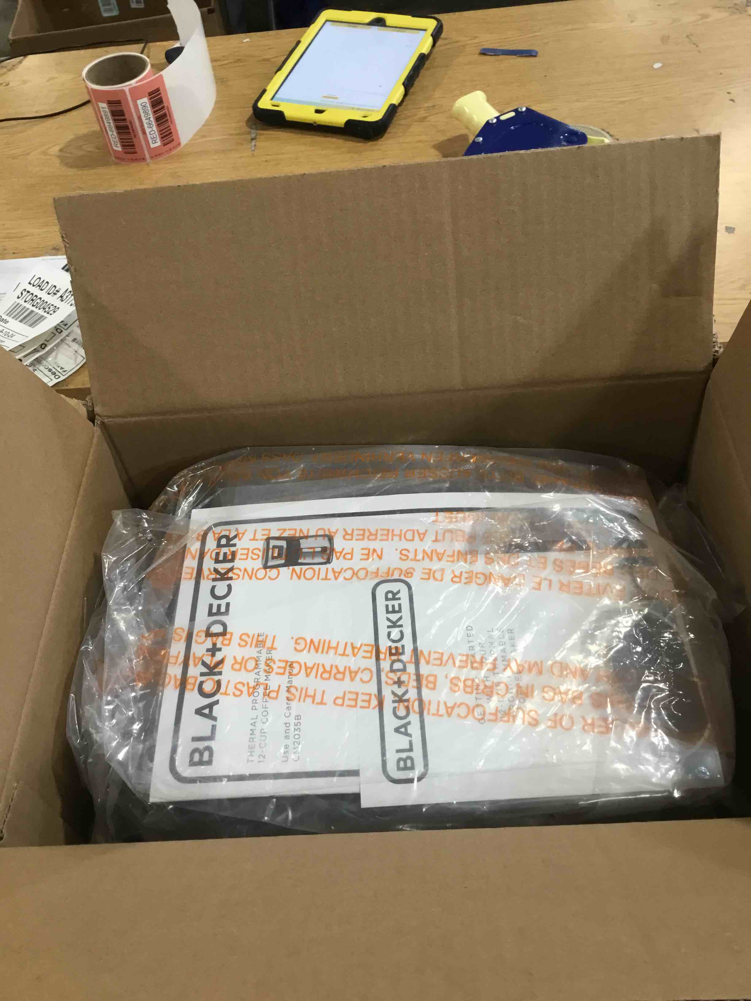 https://s3.amazonaws.com/lotting-images-prod/bidfta/RED6647281_1728579406724.jpeg