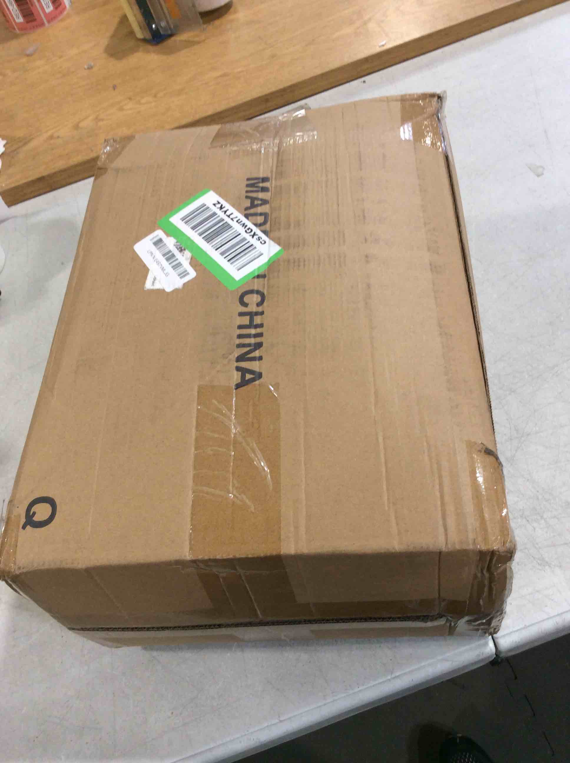 https://s3.amazonaws.com/lotting-images-prod/bidfta/RED6647297_1728582947280.jpeg