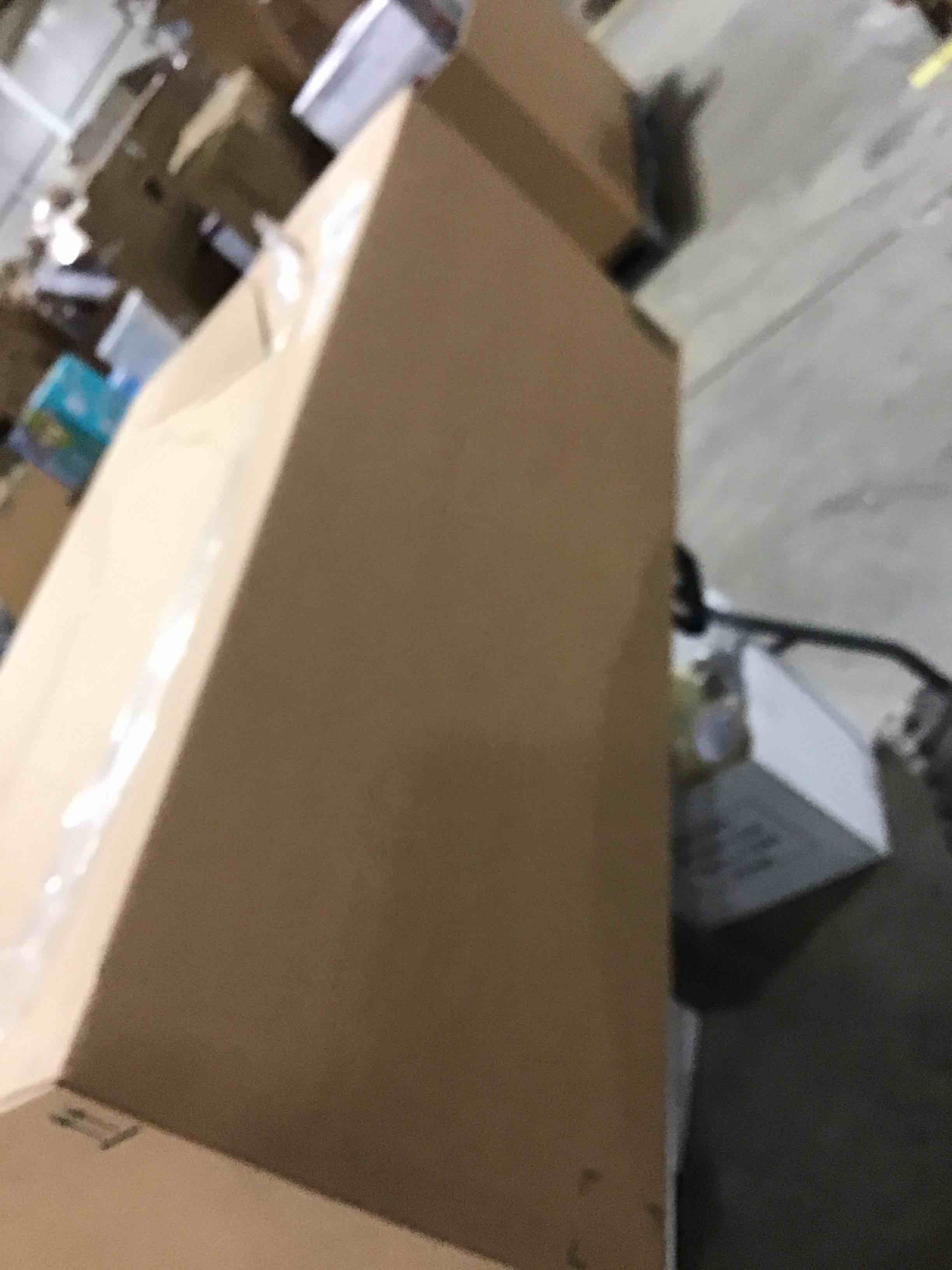 https://s3.amazonaws.com/lotting-images-prod/bidfta/RED6647369_1728649016770.jpeg