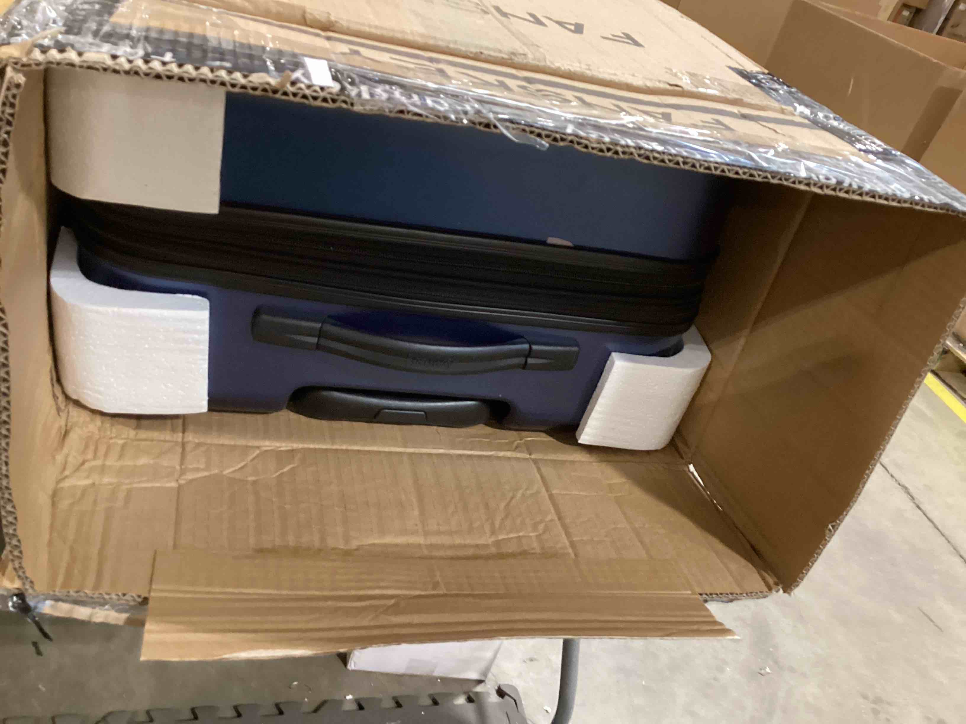https://s3.amazonaws.com/lotting-images-prod/bidfta/RED6647558_1728745468200.jpeg