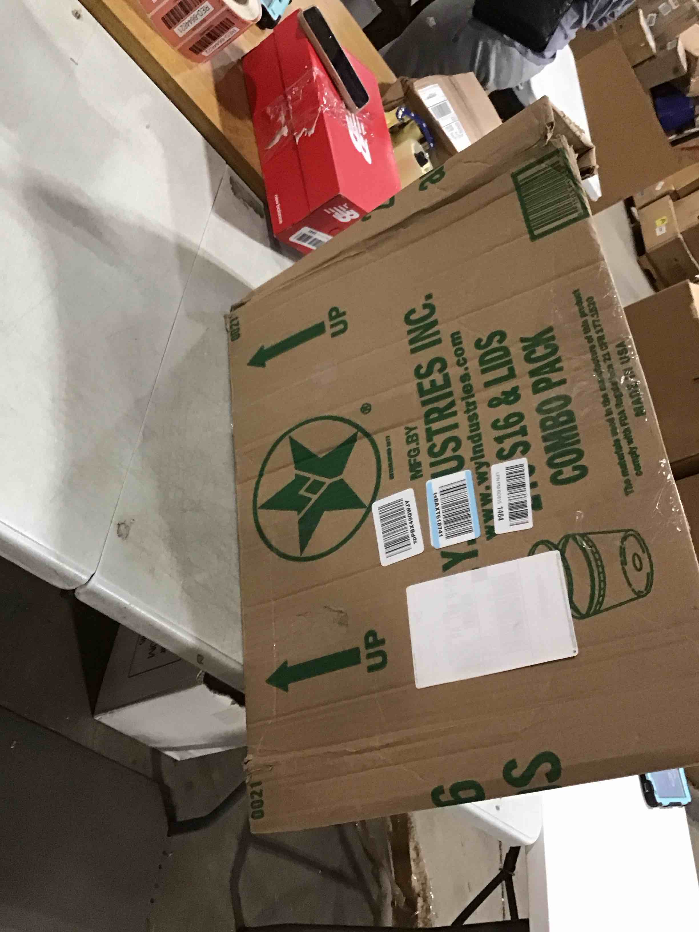 https://s3.amazonaws.com/lotting-images-prod/bidfta/RED6647816_1729089170079.jpeg