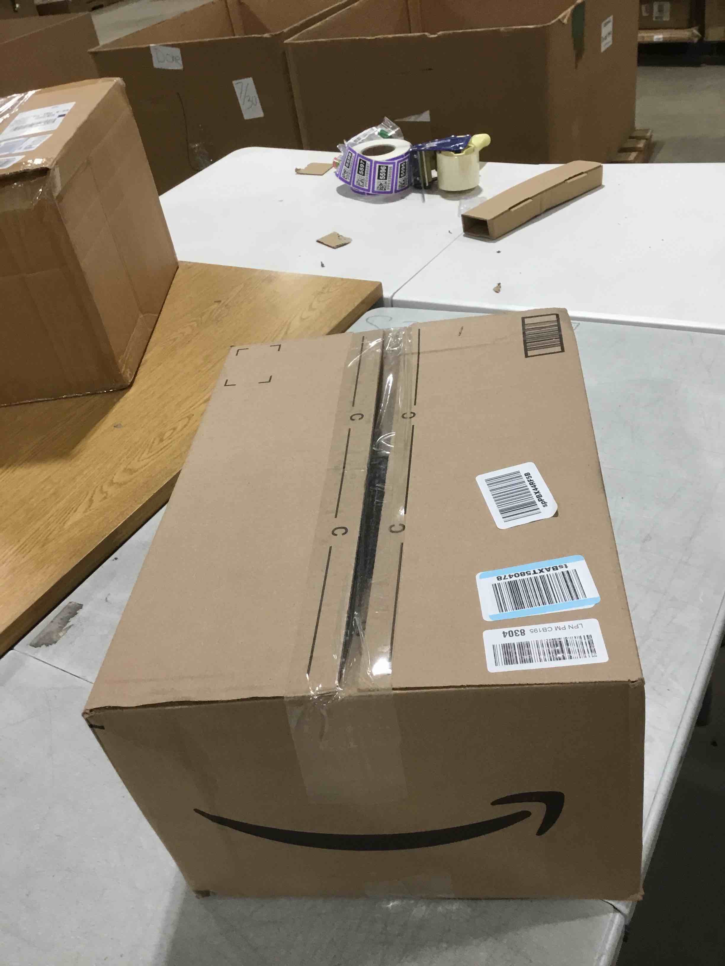 https://s3.amazonaws.com/lotting-images-prod/bidfta/RED6647949_1729163882857.jpeg
