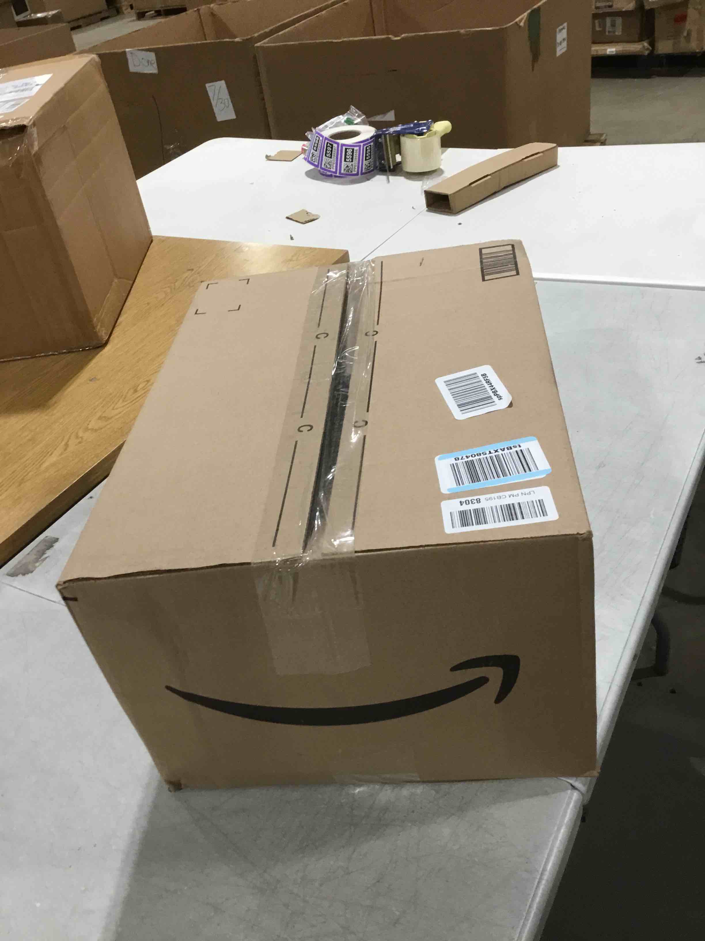 https://s3.amazonaws.com/lotting-images-prod/bidfta/RED6647949_1729163884291.jpeg