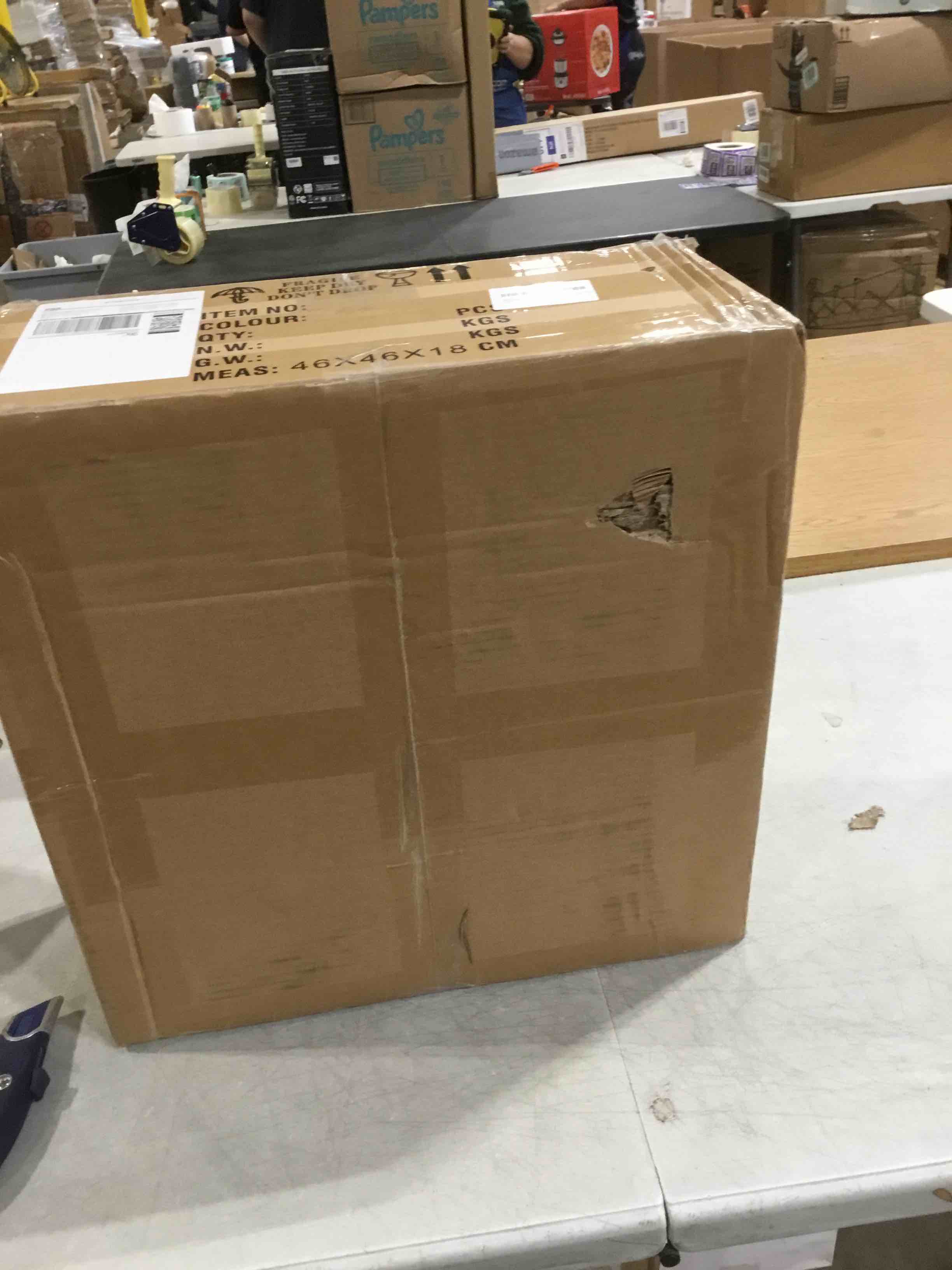 https://s3.amazonaws.com/lotting-images-prod/bidfta/RED6648083_1729191108599.jpeg