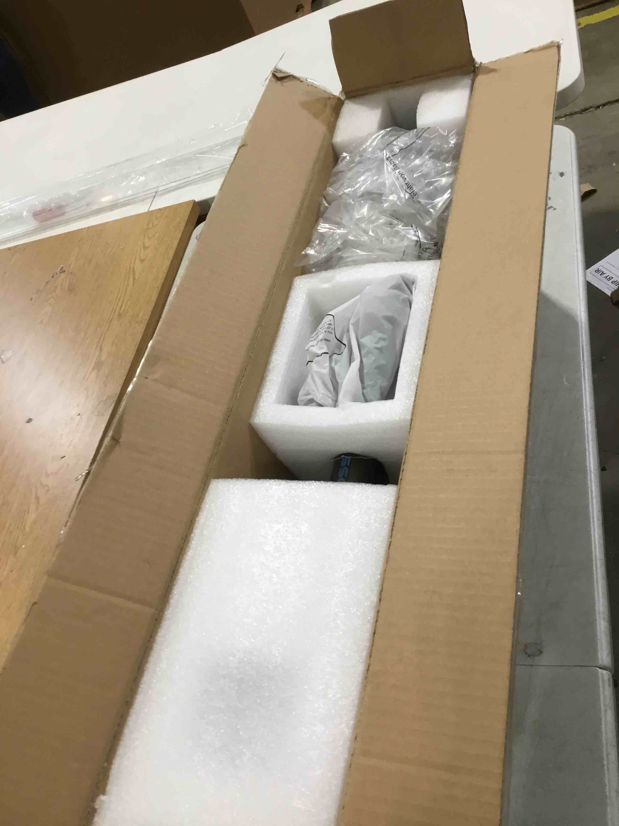 https://s3.amazonaws.com/lotting-images-prod/bidfta/RED6648087_1729191783046.jpeg