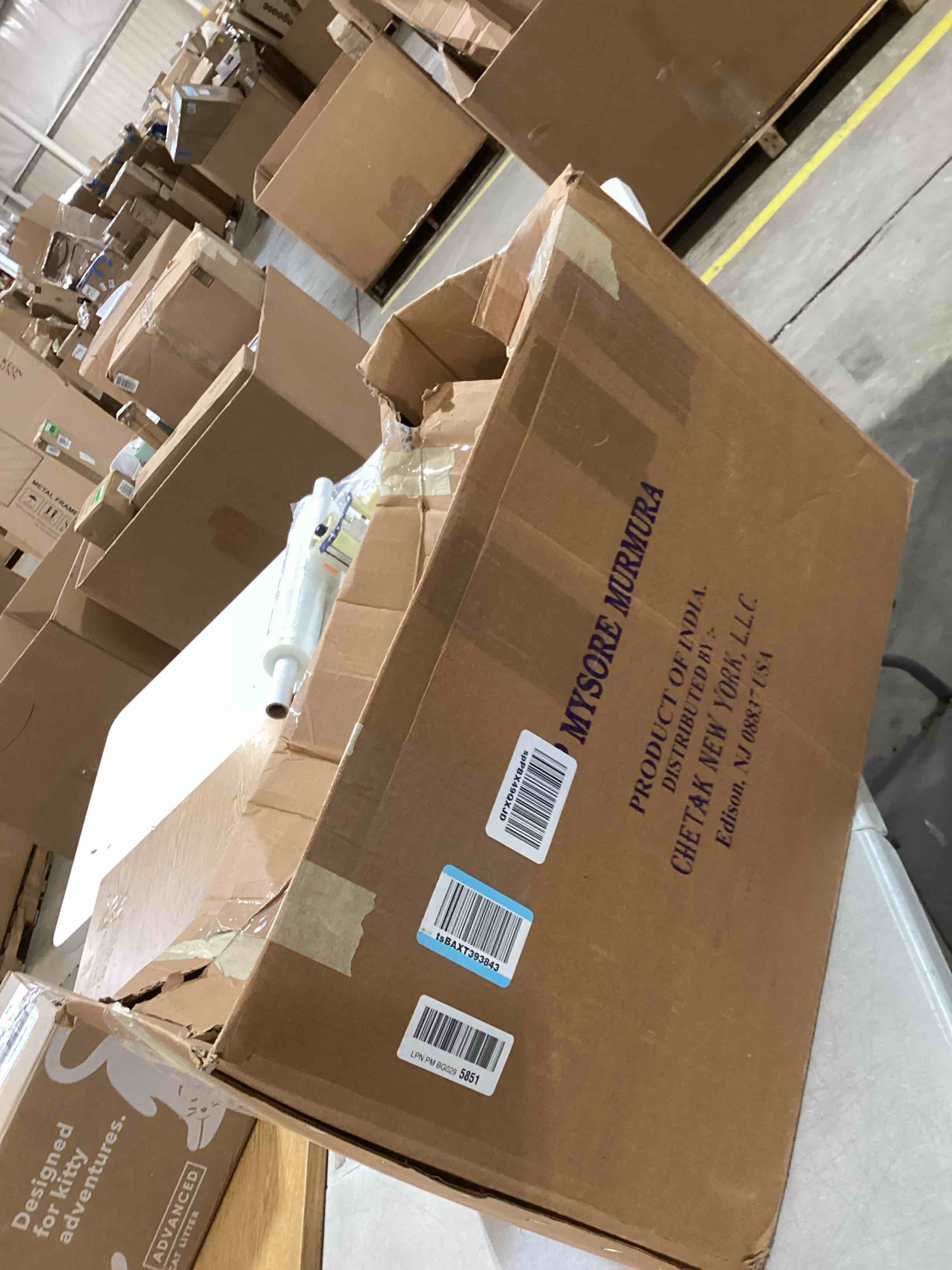 https://s3.amazonaws.com/lotting-images-prod/bidfta/RED6648318_1729351178699.jpeg