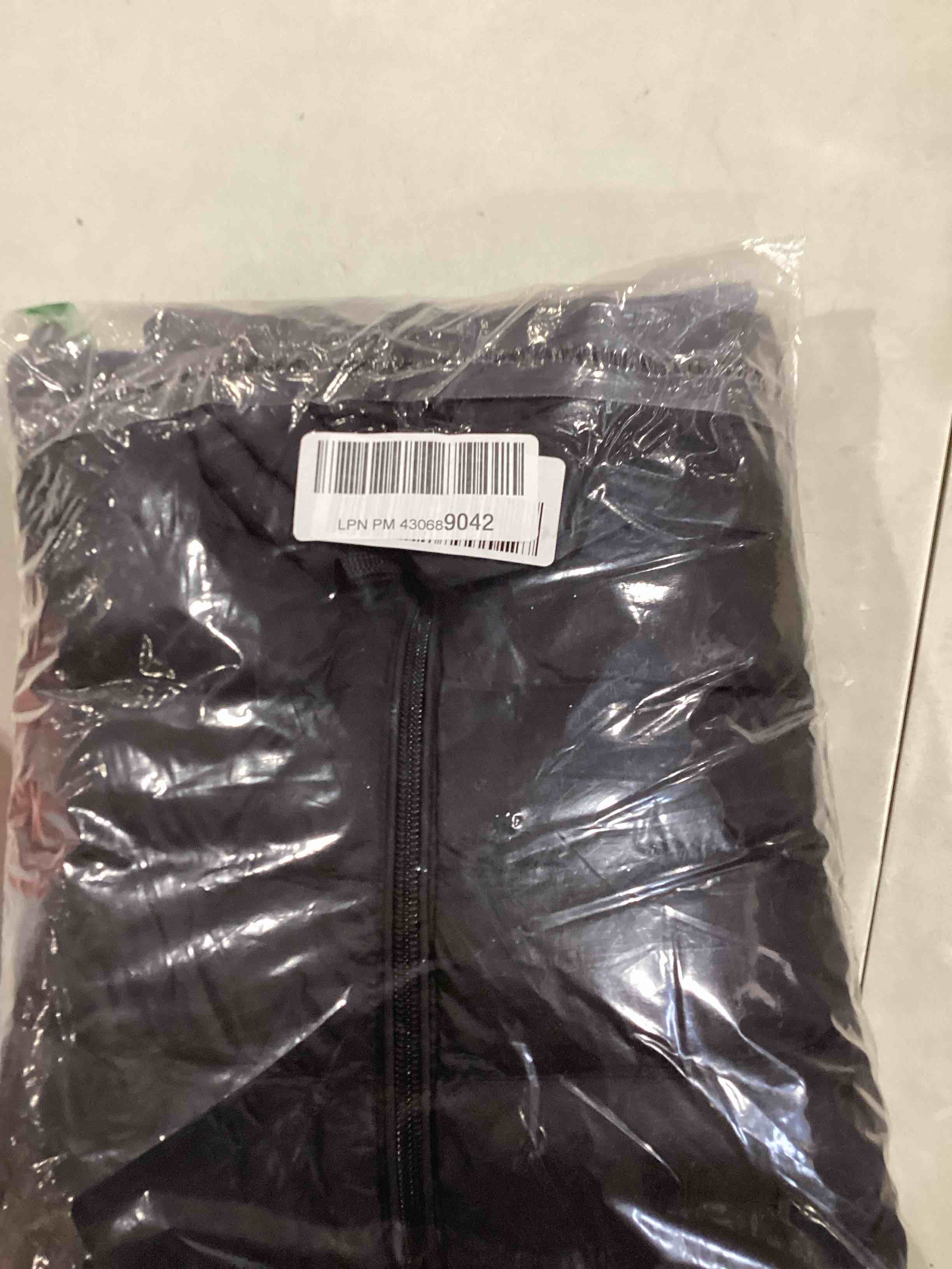 https://s3.amazonaws.com/lotting-images-prod/bidfta/RED6648601_1727706260662.jpeg