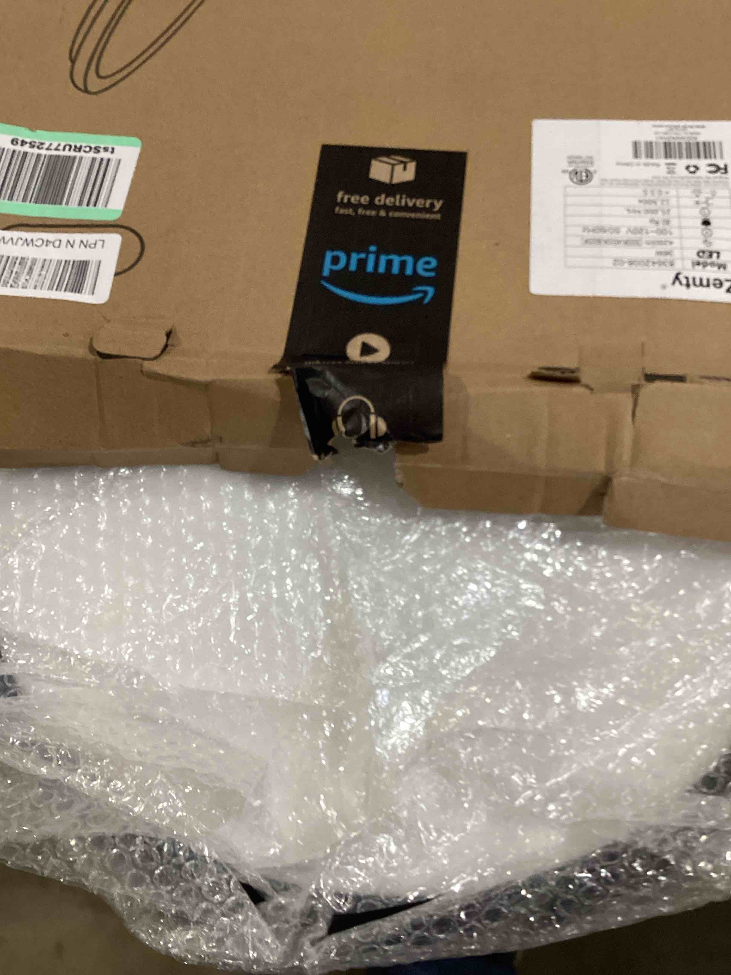 https://s3.amazonaws.com/lotting-images-prod/bidfta/RED6648628_1727708369547.jpeg