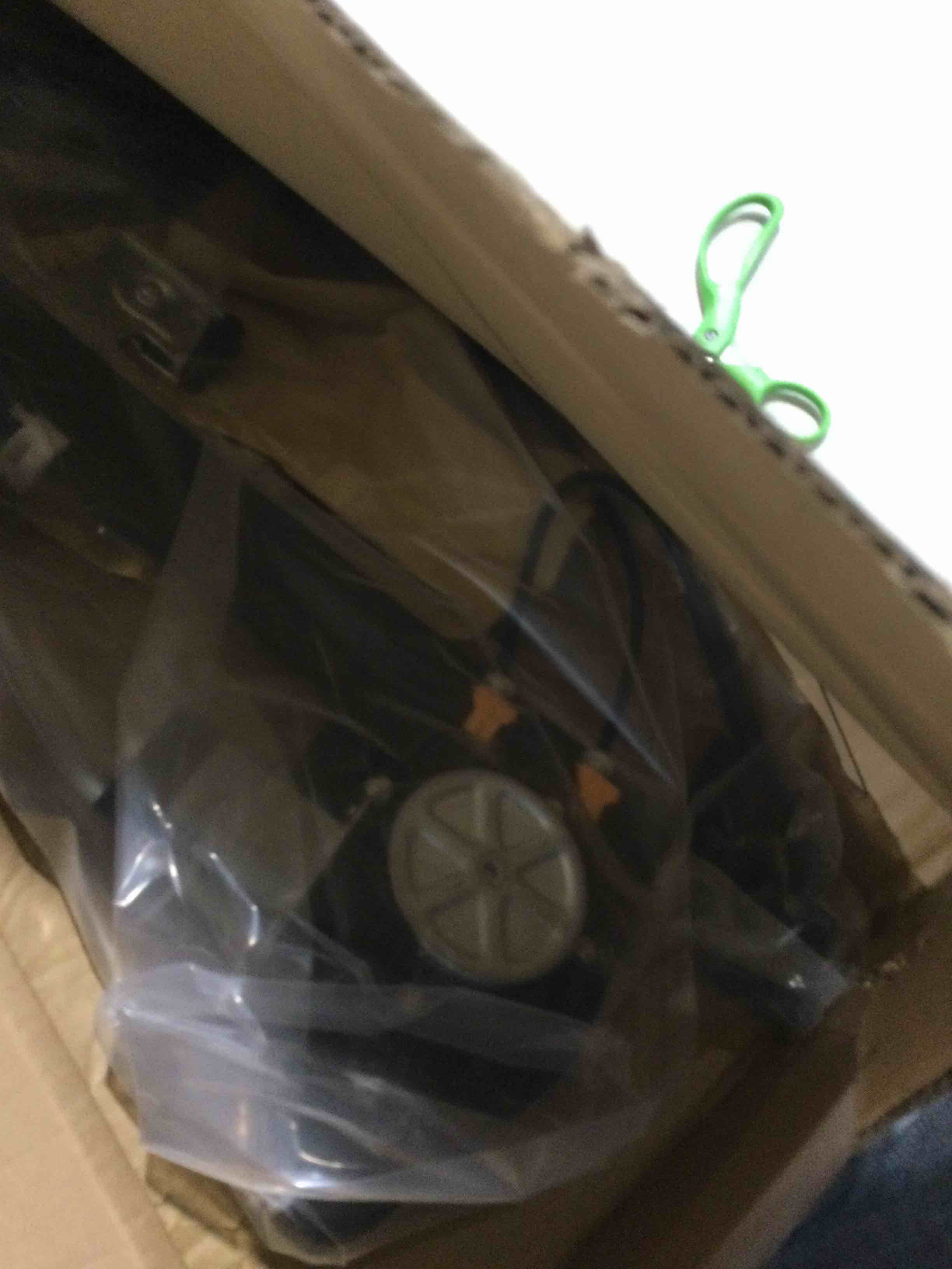 https://s3.amazonaws.com/lotting-images-prod/bidfta/RED6648689_1727714781966.jpeg