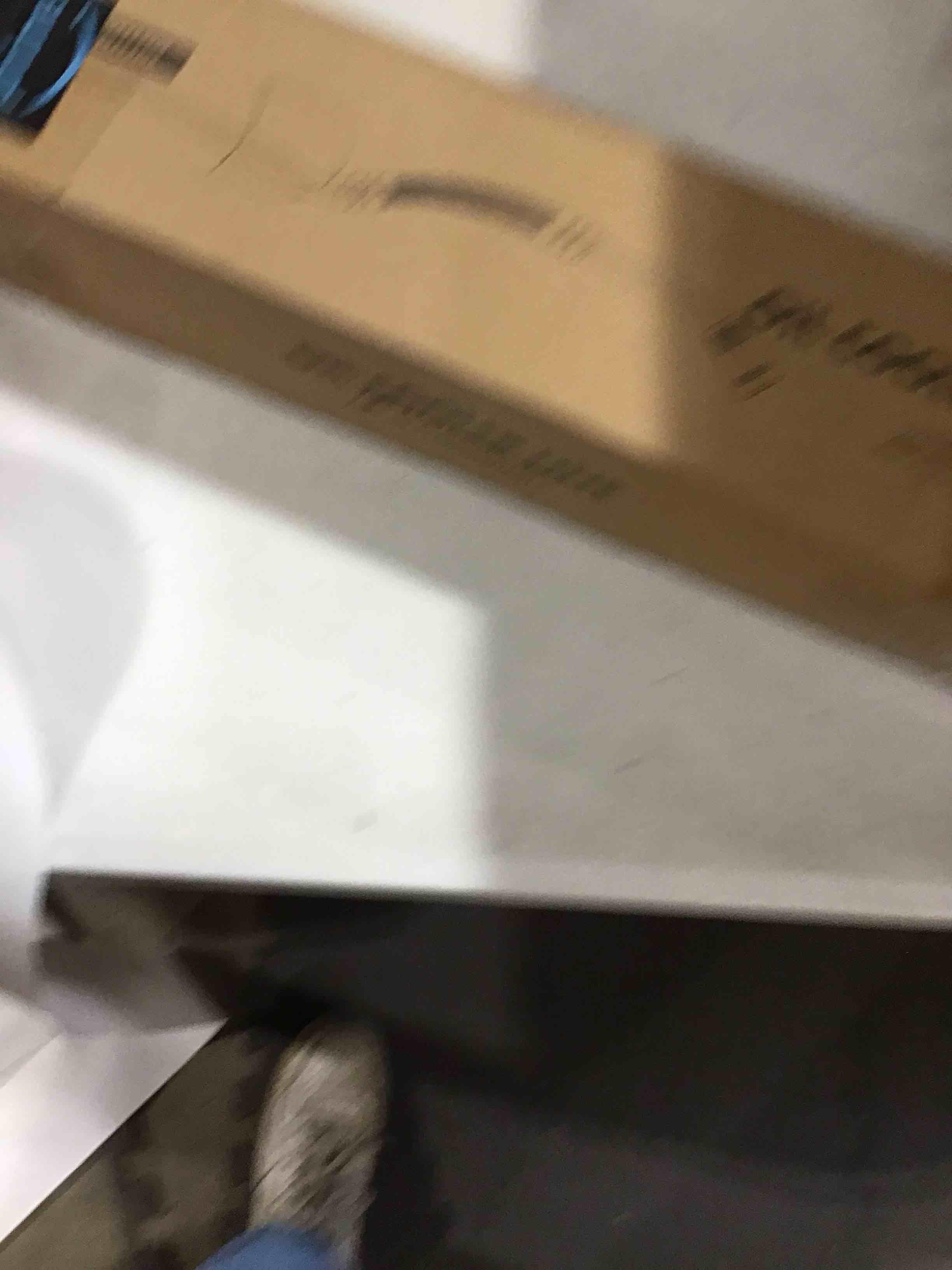 https://s3.amazonaws.com/lotting-images-prod/bidfta/RED6648967_1727874803374.jpeg