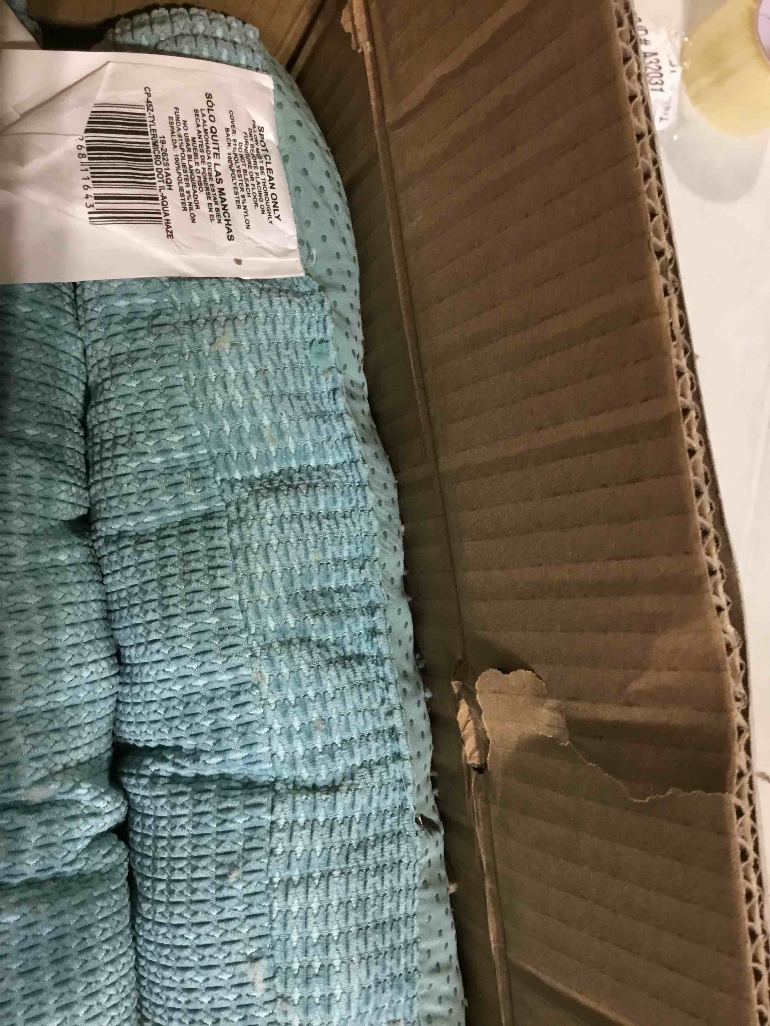 https://s3.amazonaws.com/lotting-images-prod/bidfta/RED6649212_1727965398582.jpeg