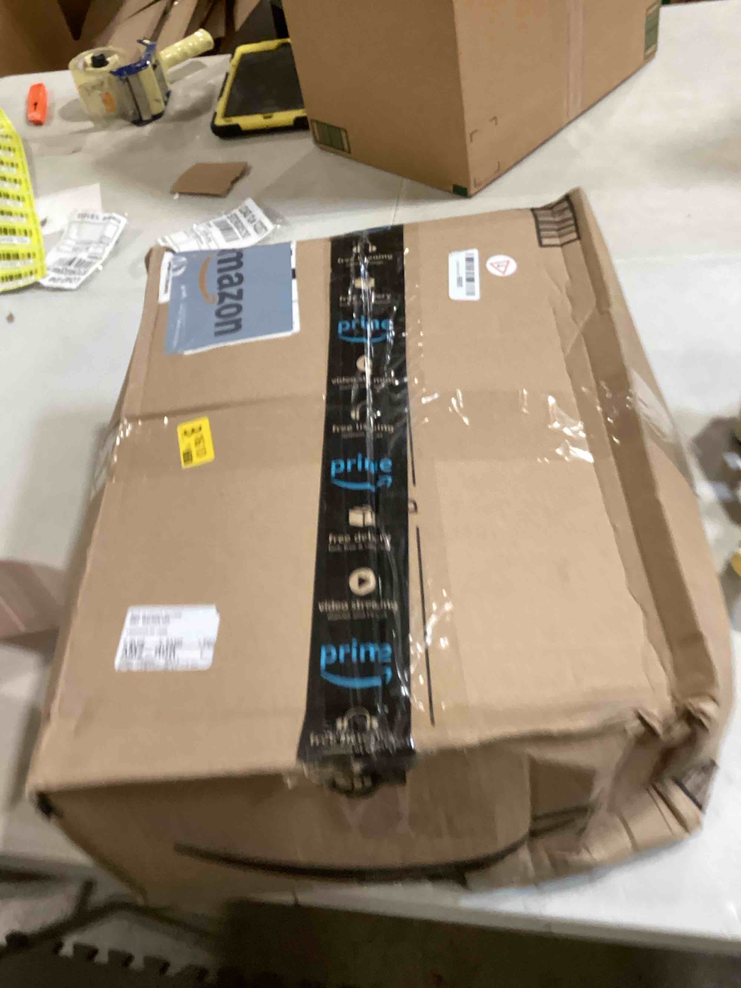 https://s3.amazonaws.com/lotting-images-prod/bidfta/RED6649360_1727982089823.jpeg