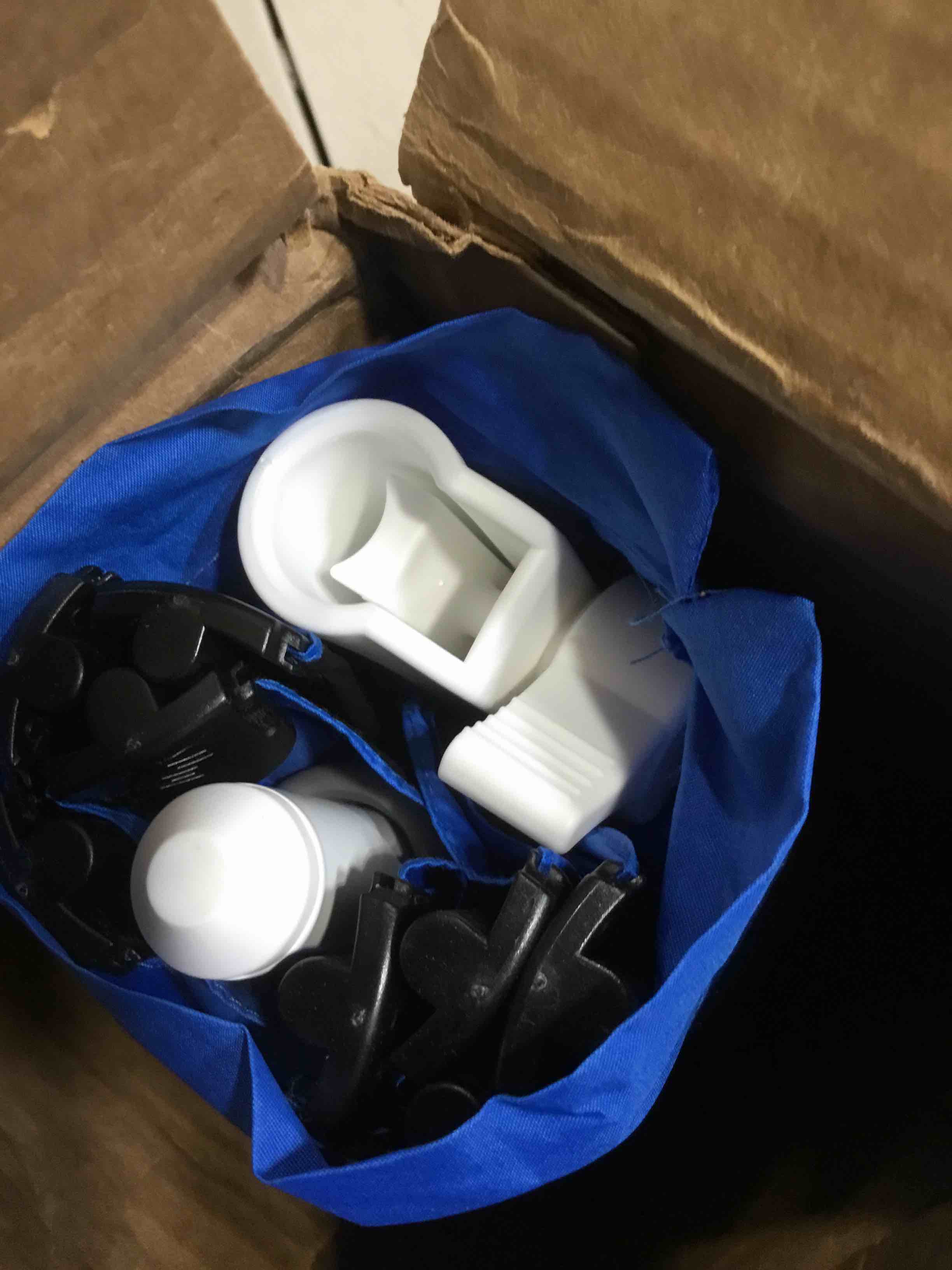 https://s3.amazonaws.com/lotting-images-prod/bidfta/RED6650233_1728328614697.jpeg