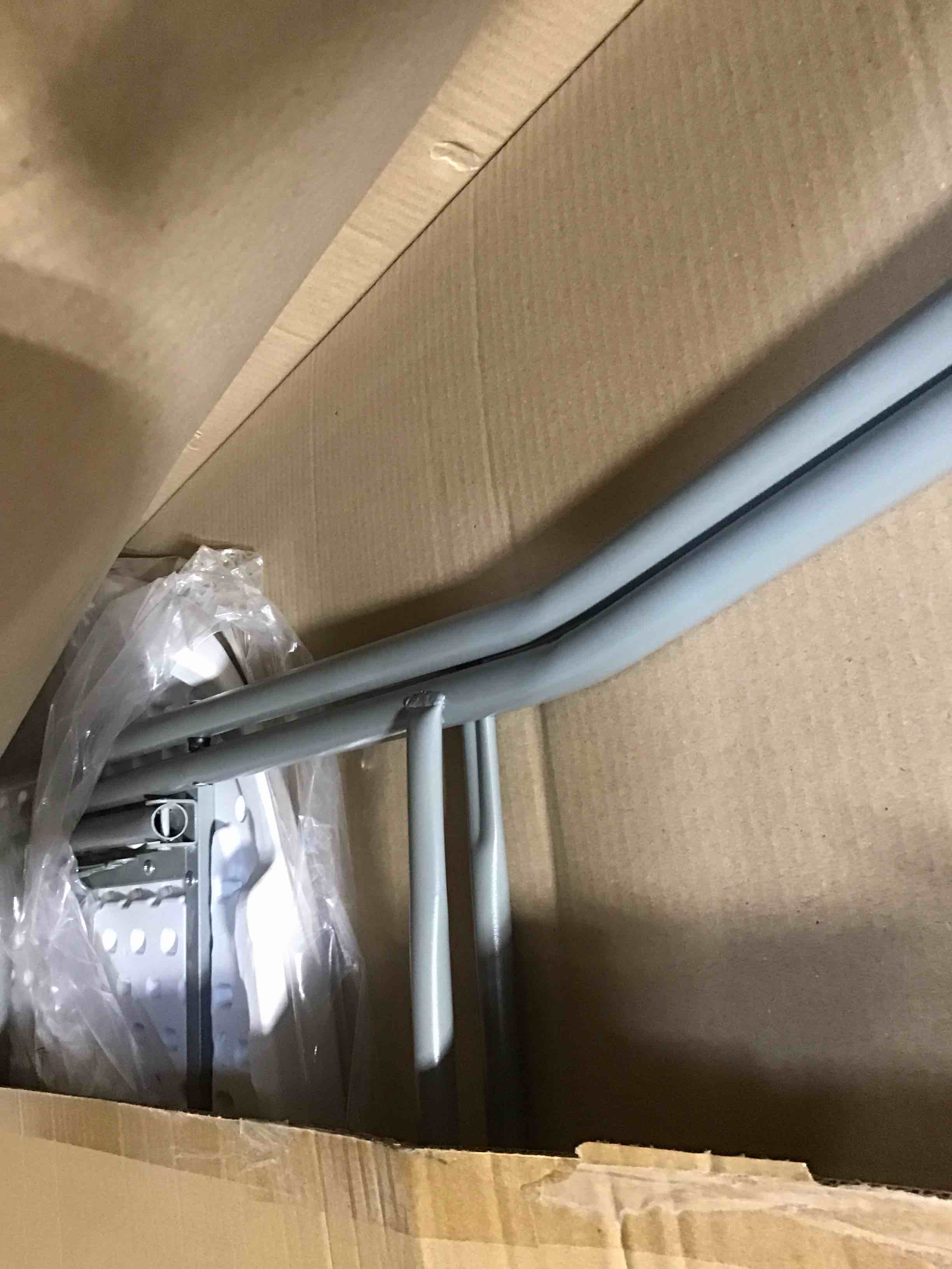 Flash Furniture Elon 2.6Foot Round Granite White Plastic Bar Height