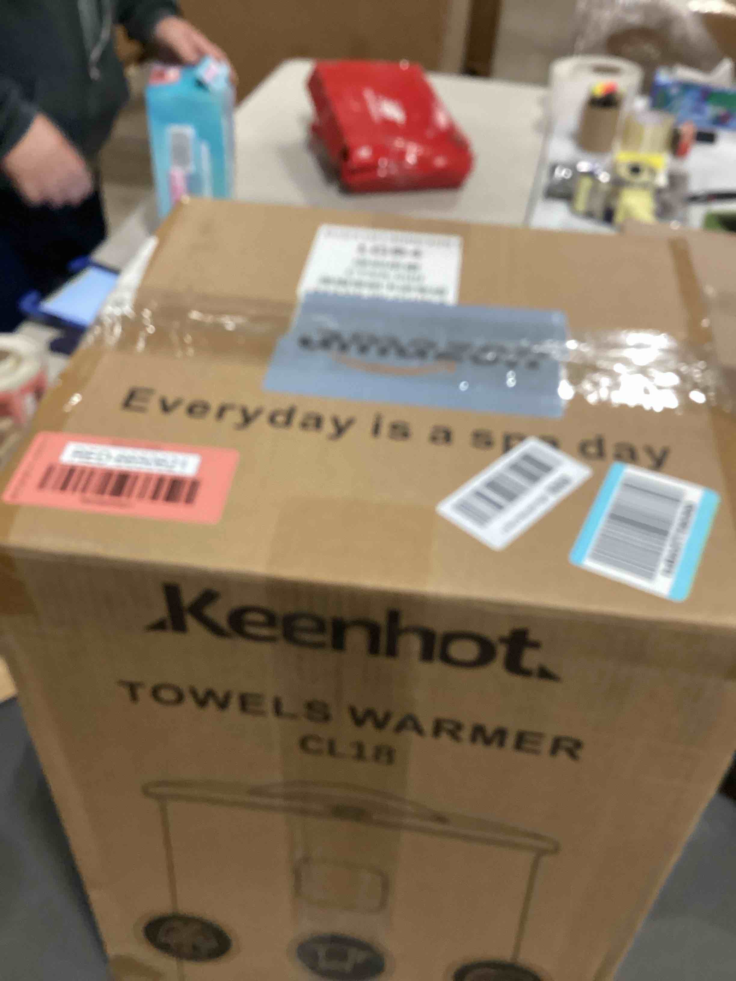 https://s3.amazonaws.com/lotting-images-prod/bidfta/RED6650621_1728996713315.jpeg