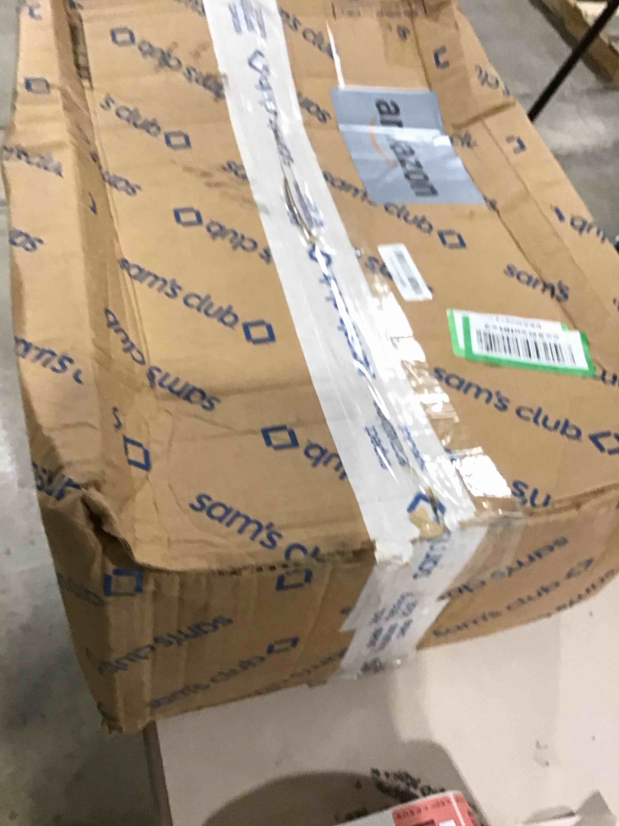https://s3.amazonaws.com/lotting-images-prod/bidfta/RED6651399_1729687436411.jpeg