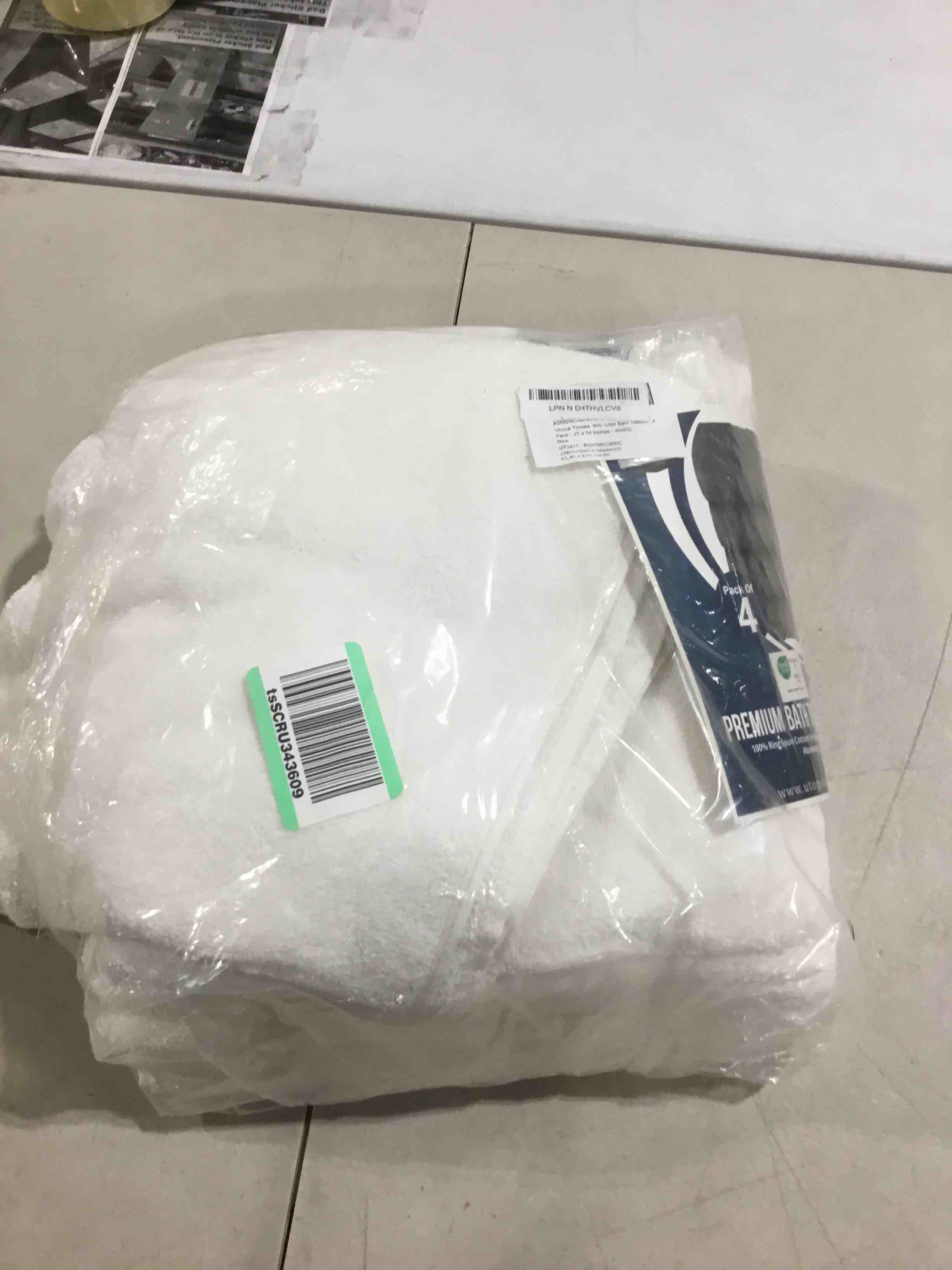 https://s3.amazonaws.com/lotting-images-prod/bidfta/RED6651712_1729010511781.jpeg