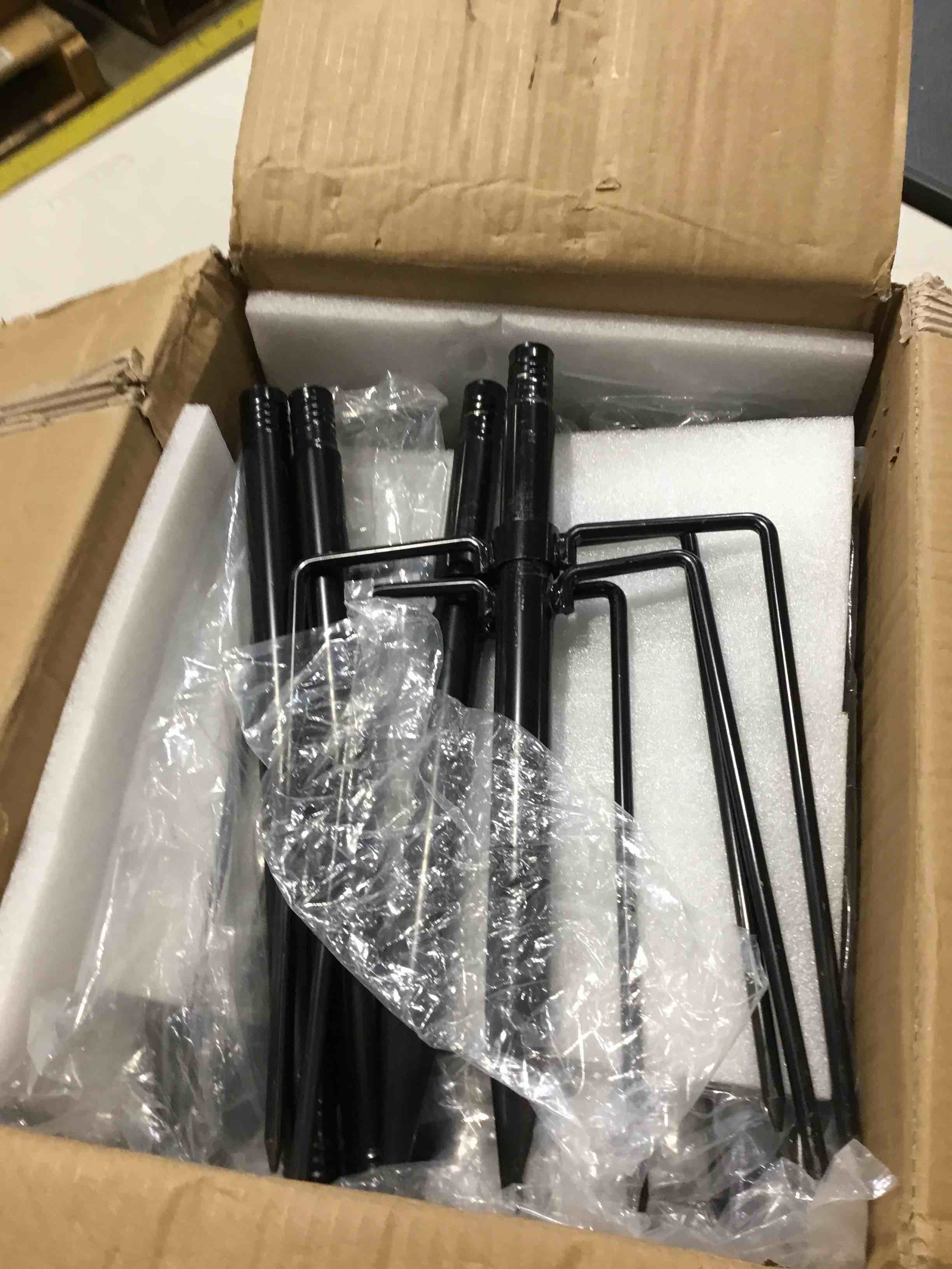 https://s3.amazonaws.com/lotting-images-prod/bidfta/RED6652950_1728414433903.jpeg