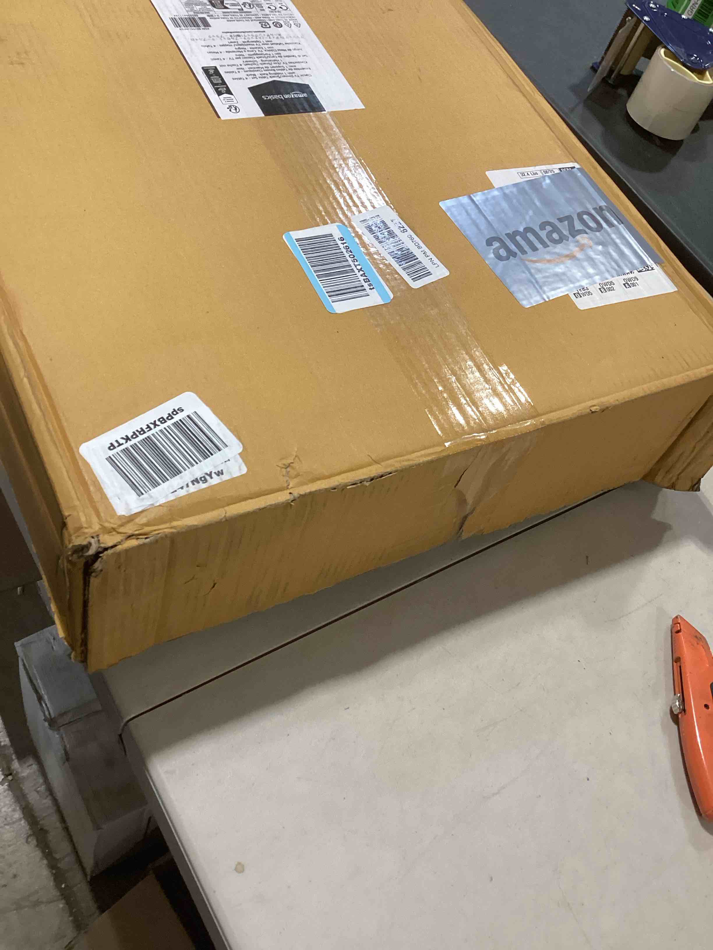 https://s3.amazonaws.com/lotting-images-prod/bidfta/RED6653245_1728568487786.jpeg