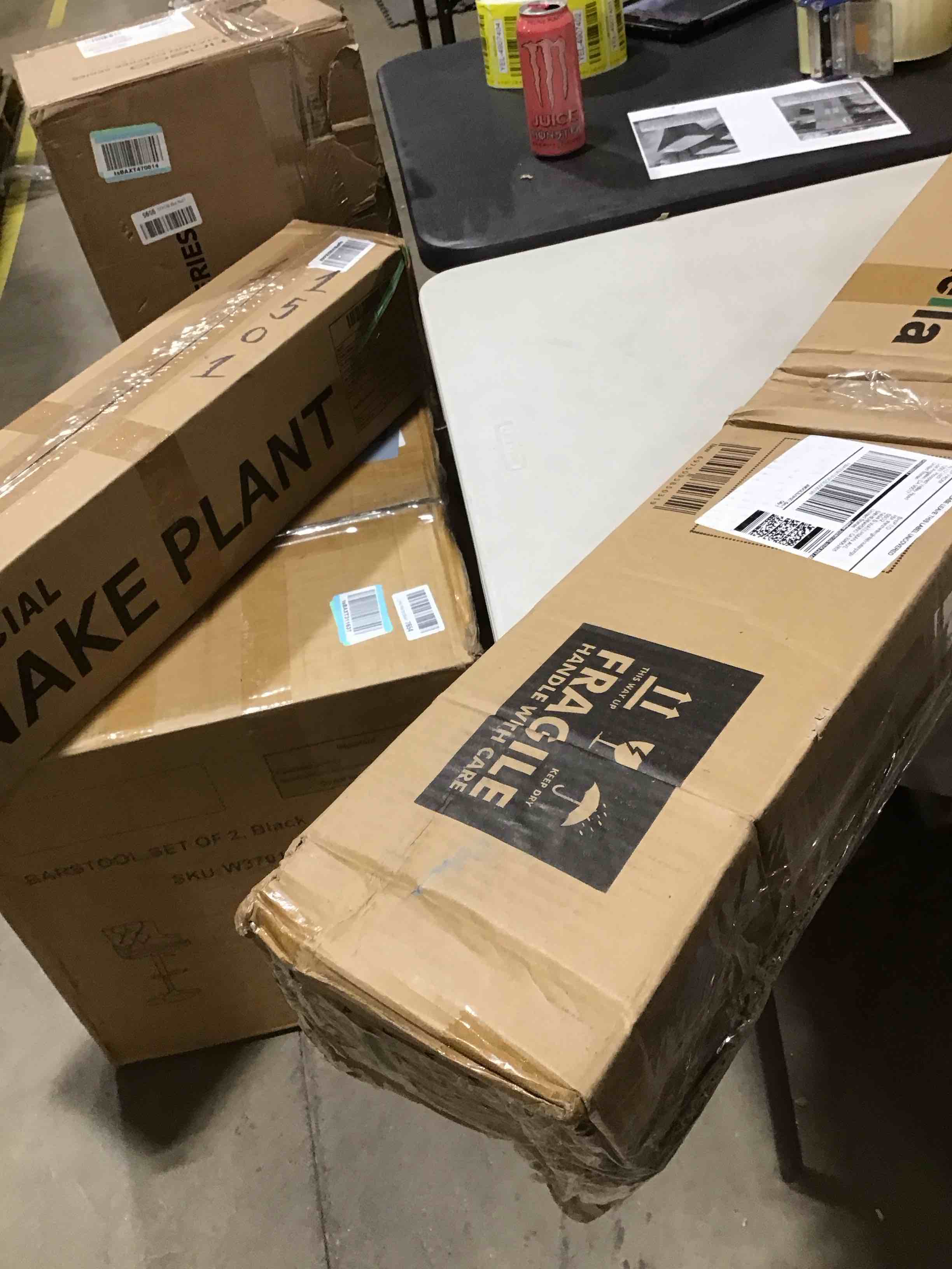 https://s3.amazonaws.com/lotting-images-prod/bidfta/RED6653801_1728992764836.jpeg
