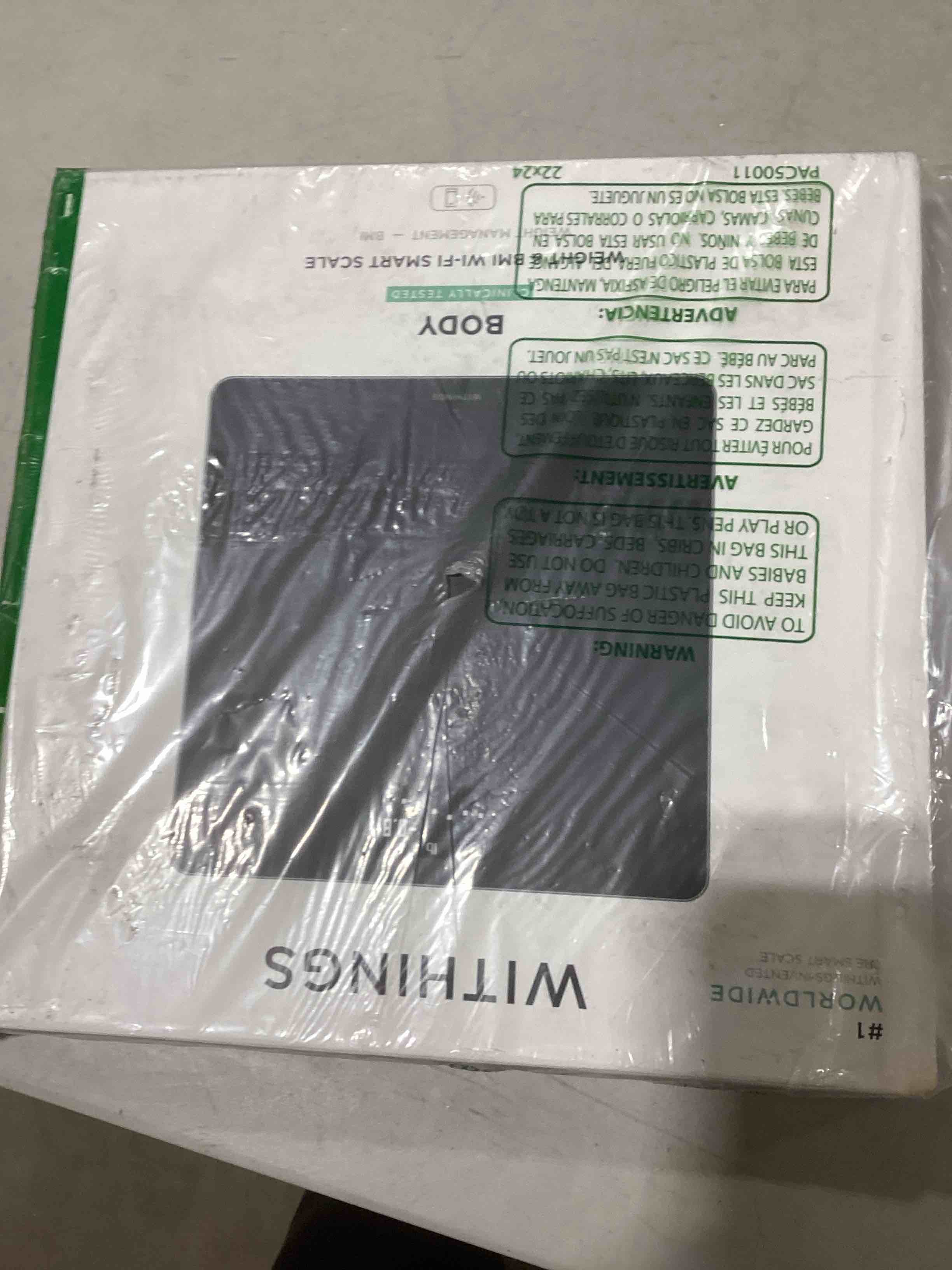 https://s3.amazonaws.com/lotting-images-prod/bidfta/RED6653997_1729079324259.jpeg