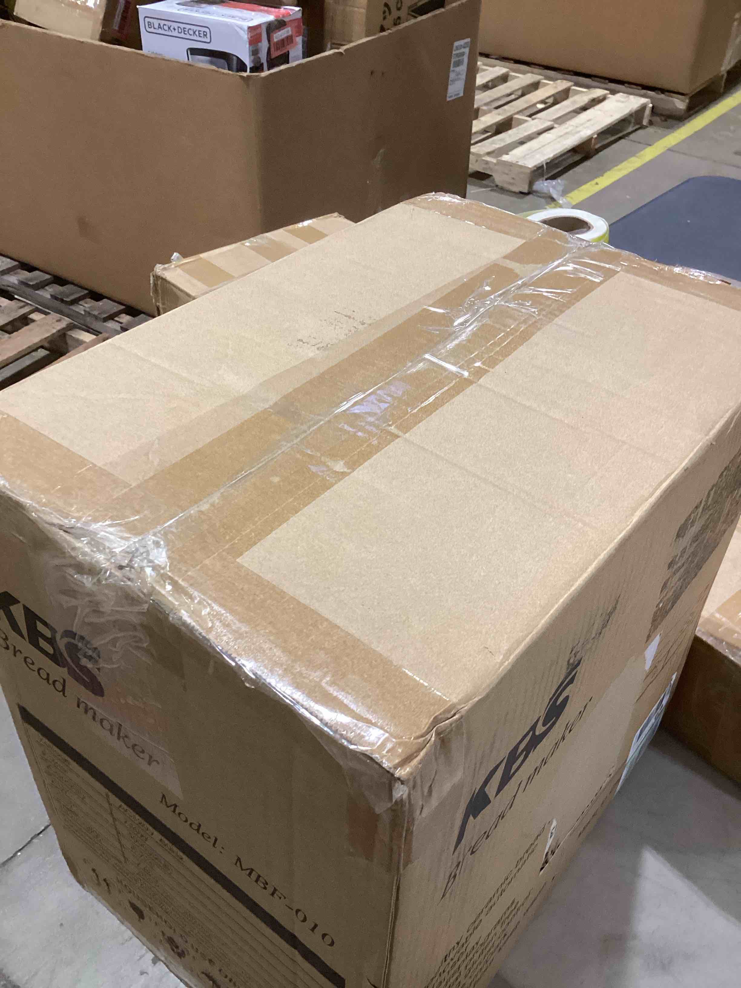 https://s3.amazonaws.com/lotting-images-prod/bidfta/RED6654220_1729165644616.jpeg