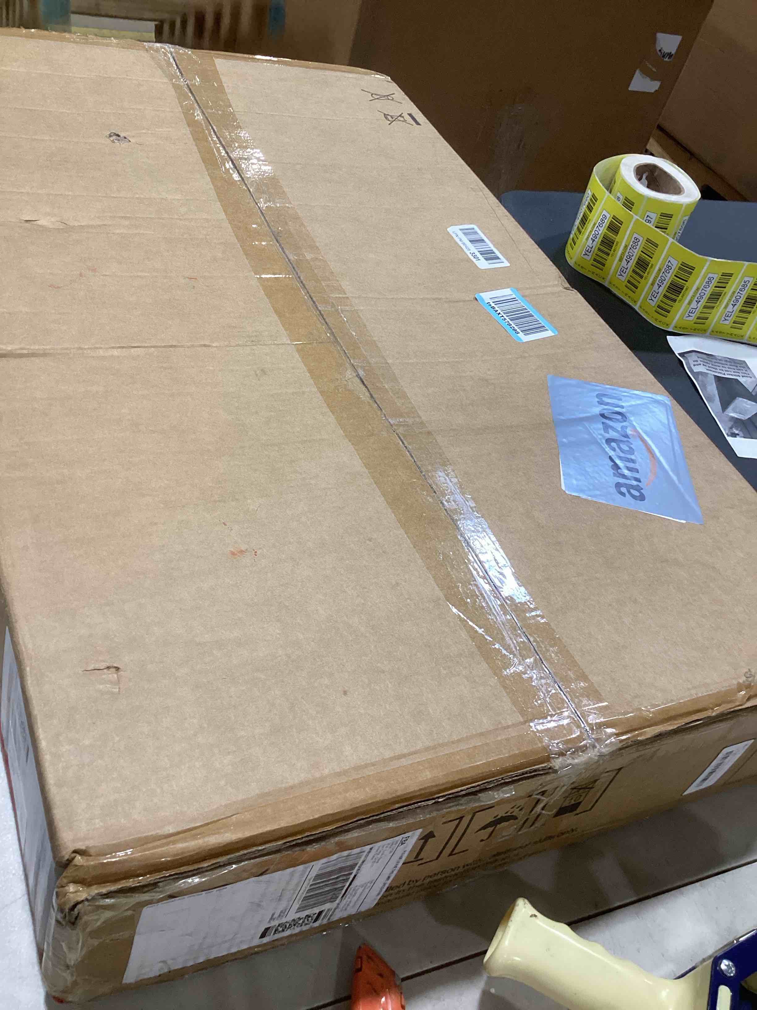 https://s3.amazonaws.com/lotting-images-prod/bidfta/RED6654257_1729171466746.jpeg