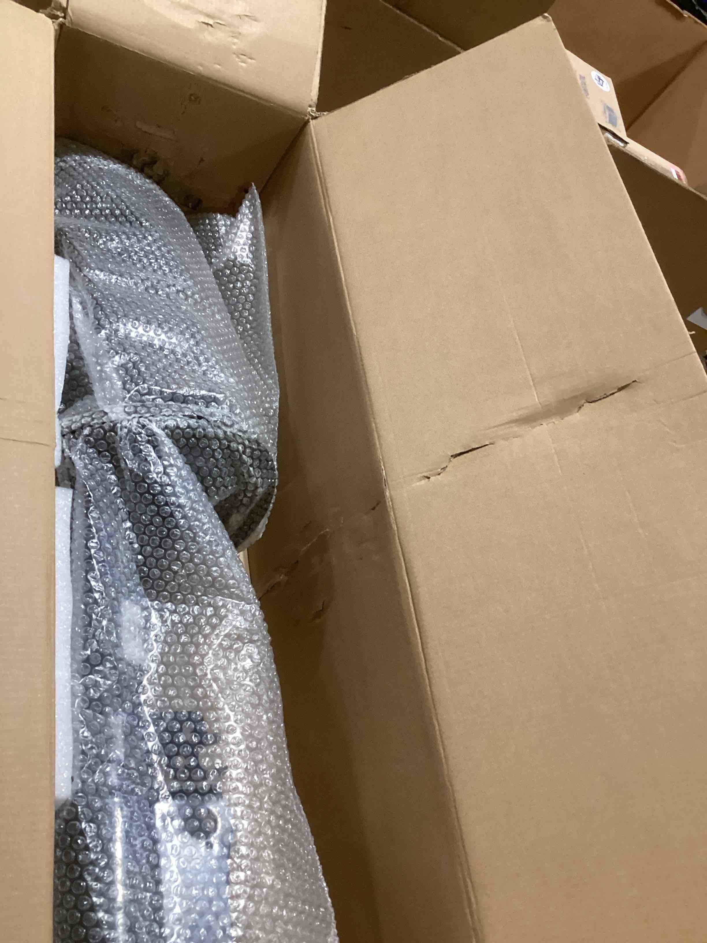 https://s3.amazonaws.com/lotting-images-prod/bidfta/RED6654258_1729171650684.jpeg