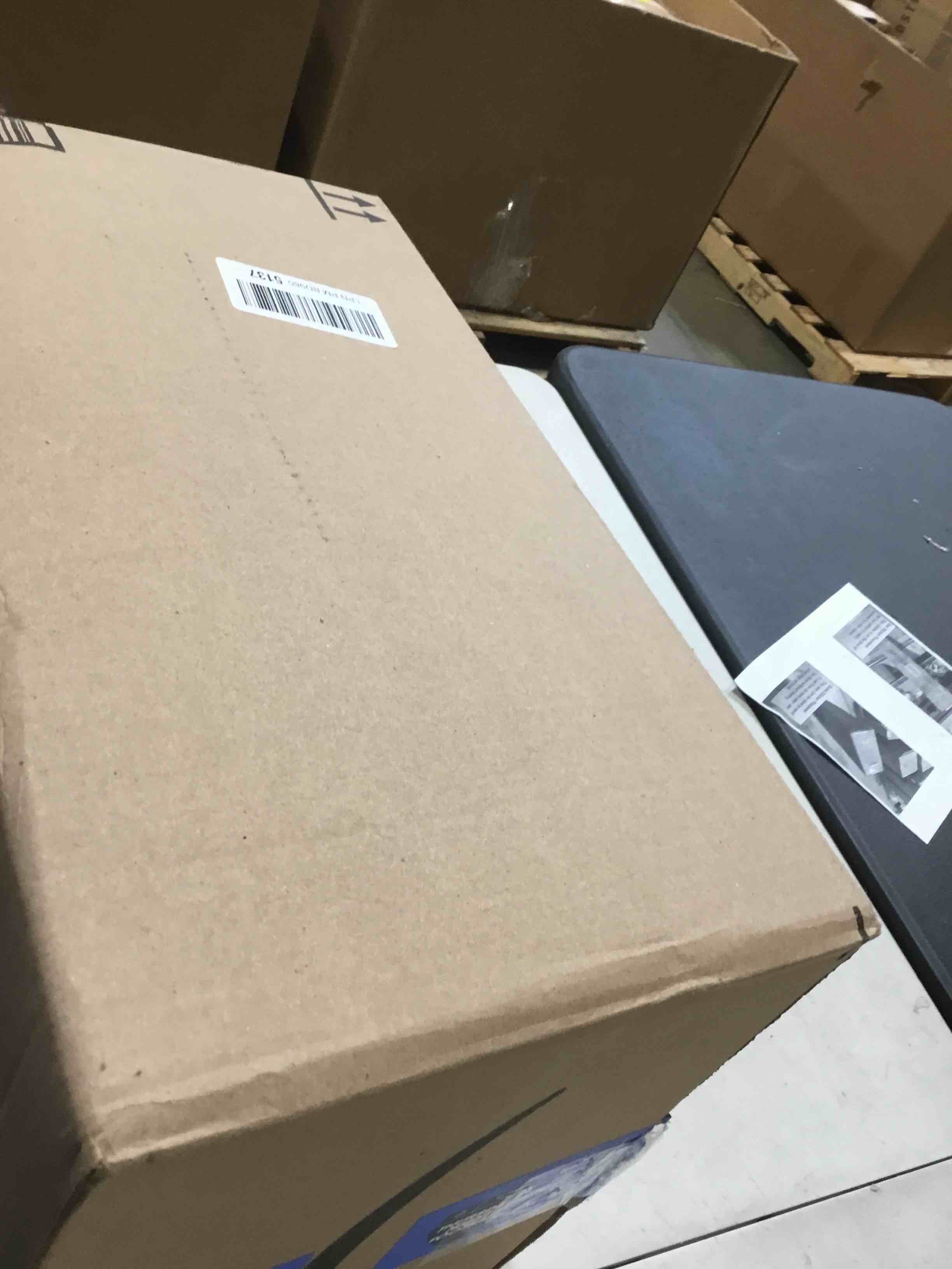 https://s3.amazonaws.com/lotting-images-prod/bidfta/RED6654329_1729183748002.jpeg