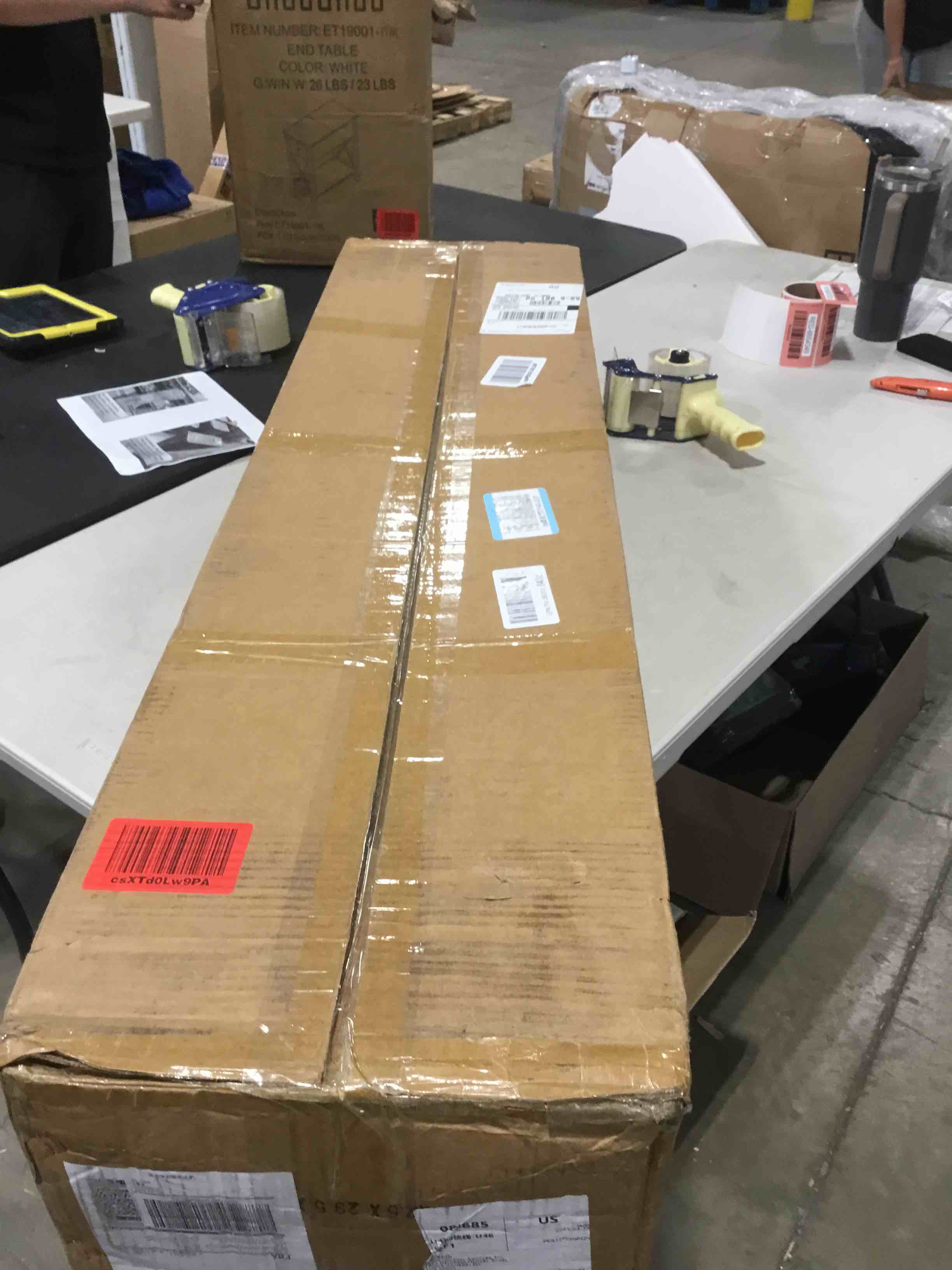 https://s3.amazonaws.com/lotting-images-prod/bidfta/RED6654348_1729187073907.jpeg