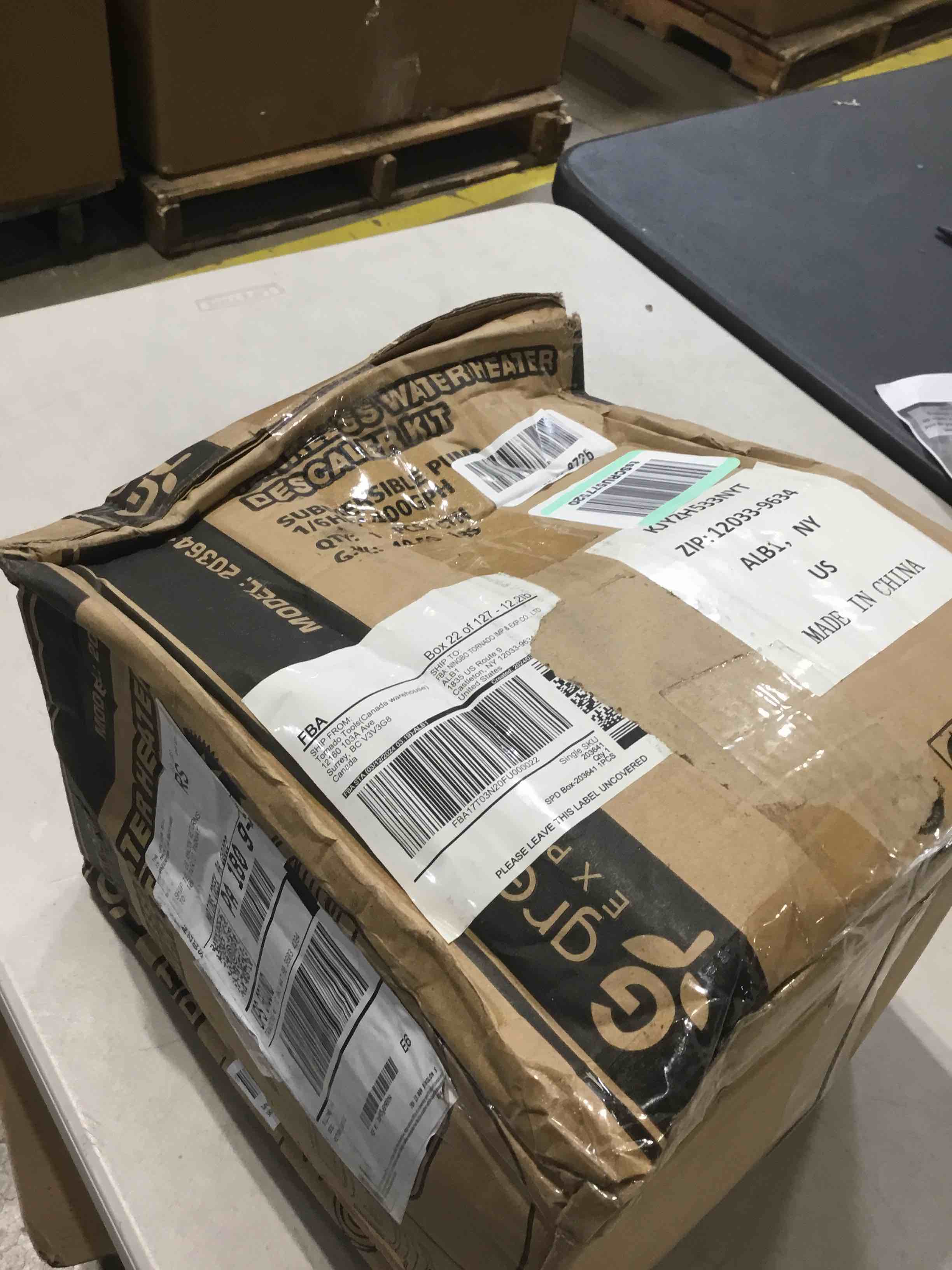 https://s3.amazonaws.com/lotting-images-prod/bidfta/RED6654352_1729187725535.jpeg