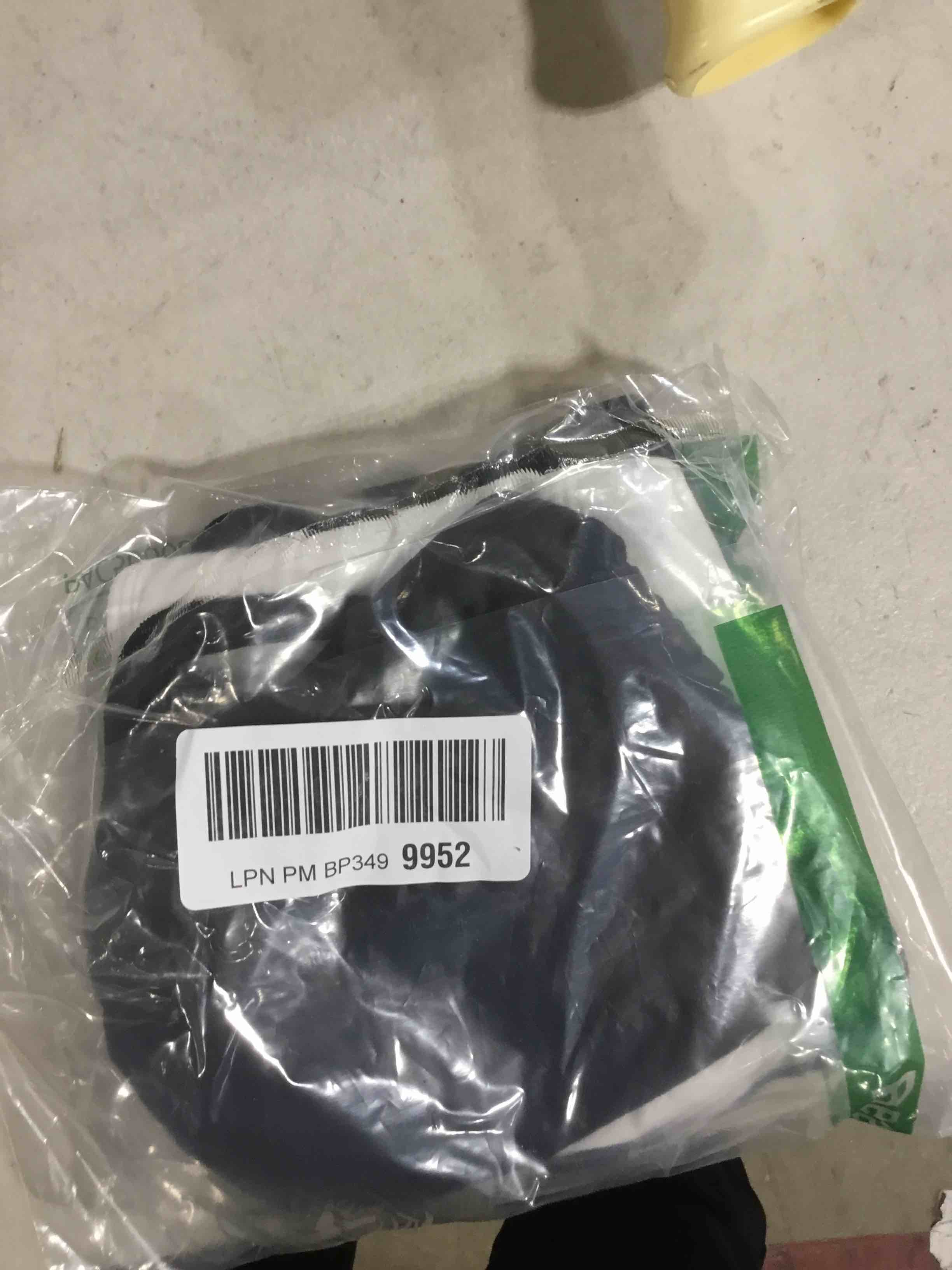 https://s3.amazonaws.com/lotting-images-prod/bidfta/RED6654715_1727964042102.jpeg