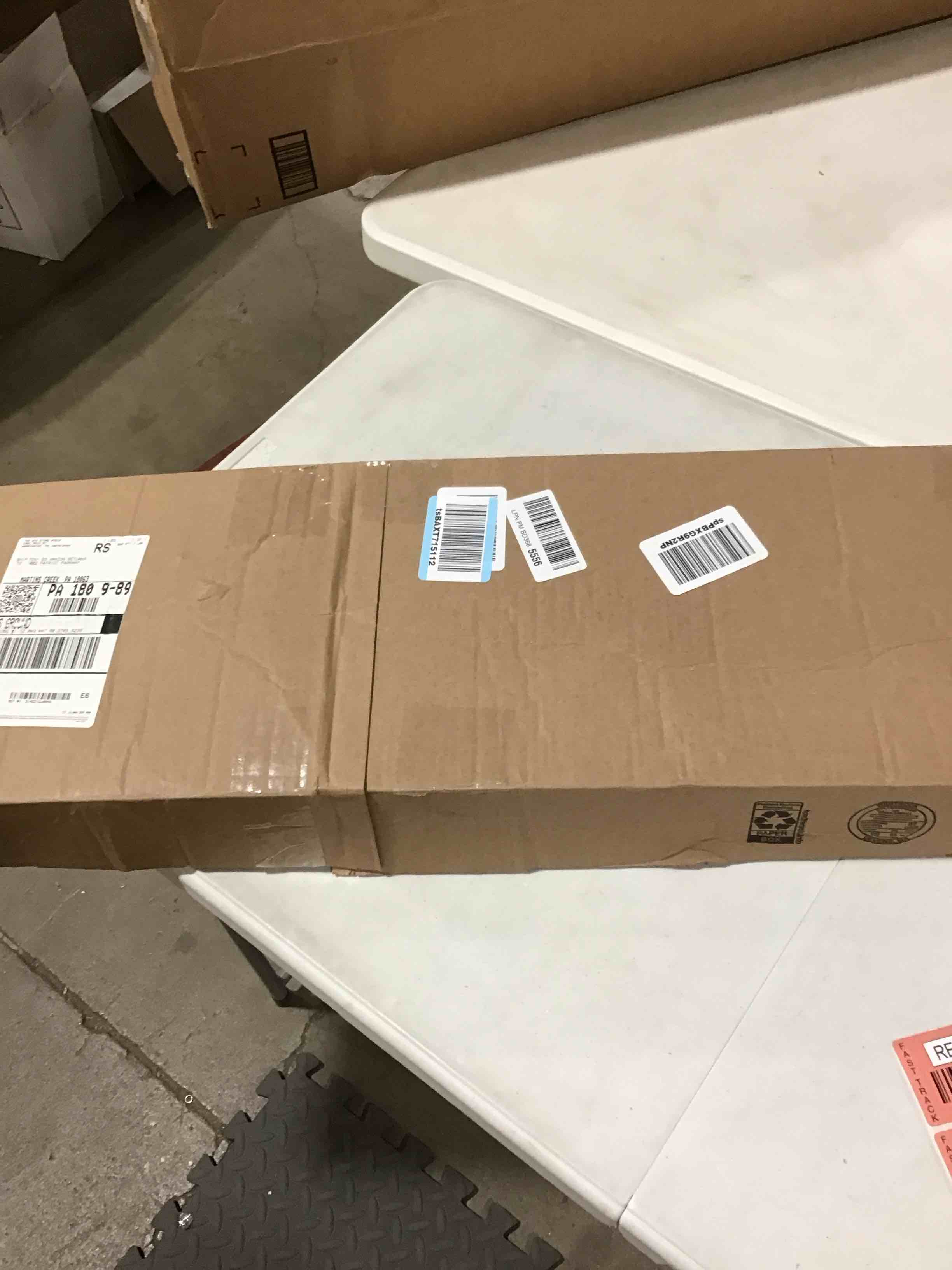 https://s3.amazonaws.com/lotting-images-prod/bidfta/RED6655422_1728906847280.jpeg