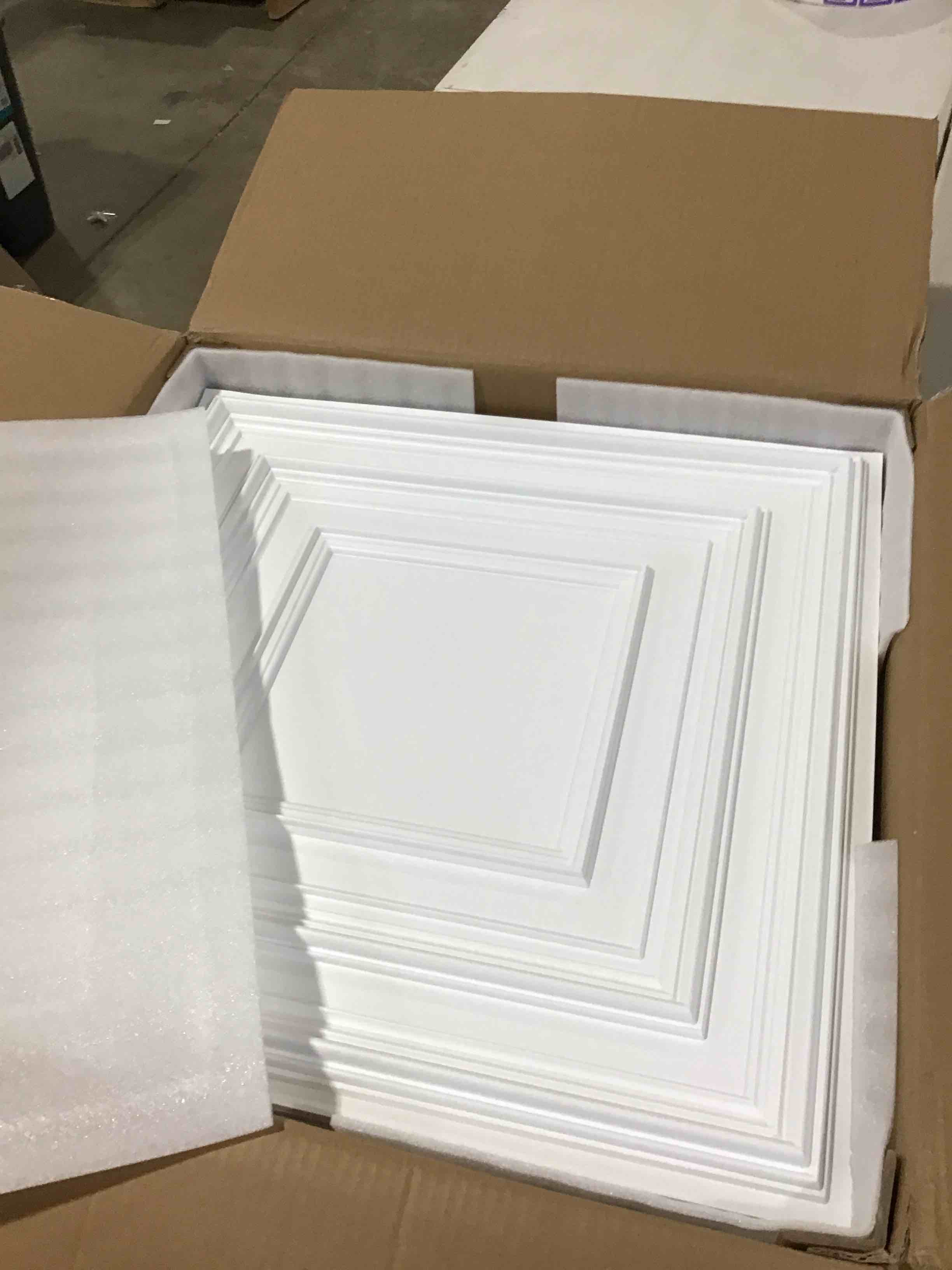 https://s3.amazonaws.com/lotting-images-prod/bidfta/RED6655479_1728924528057.jpeg