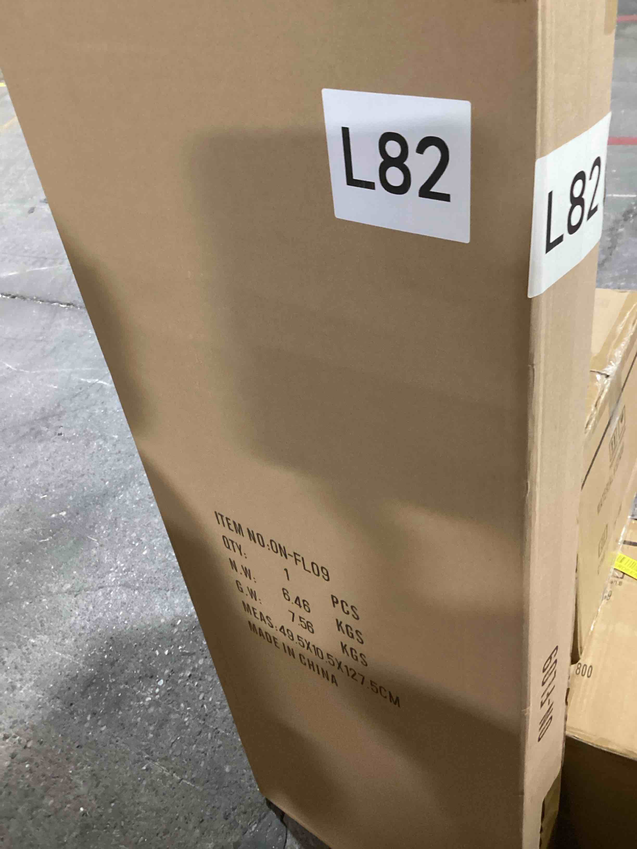 https://s3.amazonaws.com/lotting-images-prod/bidfta/RED6657102_1725040243810.jpeg