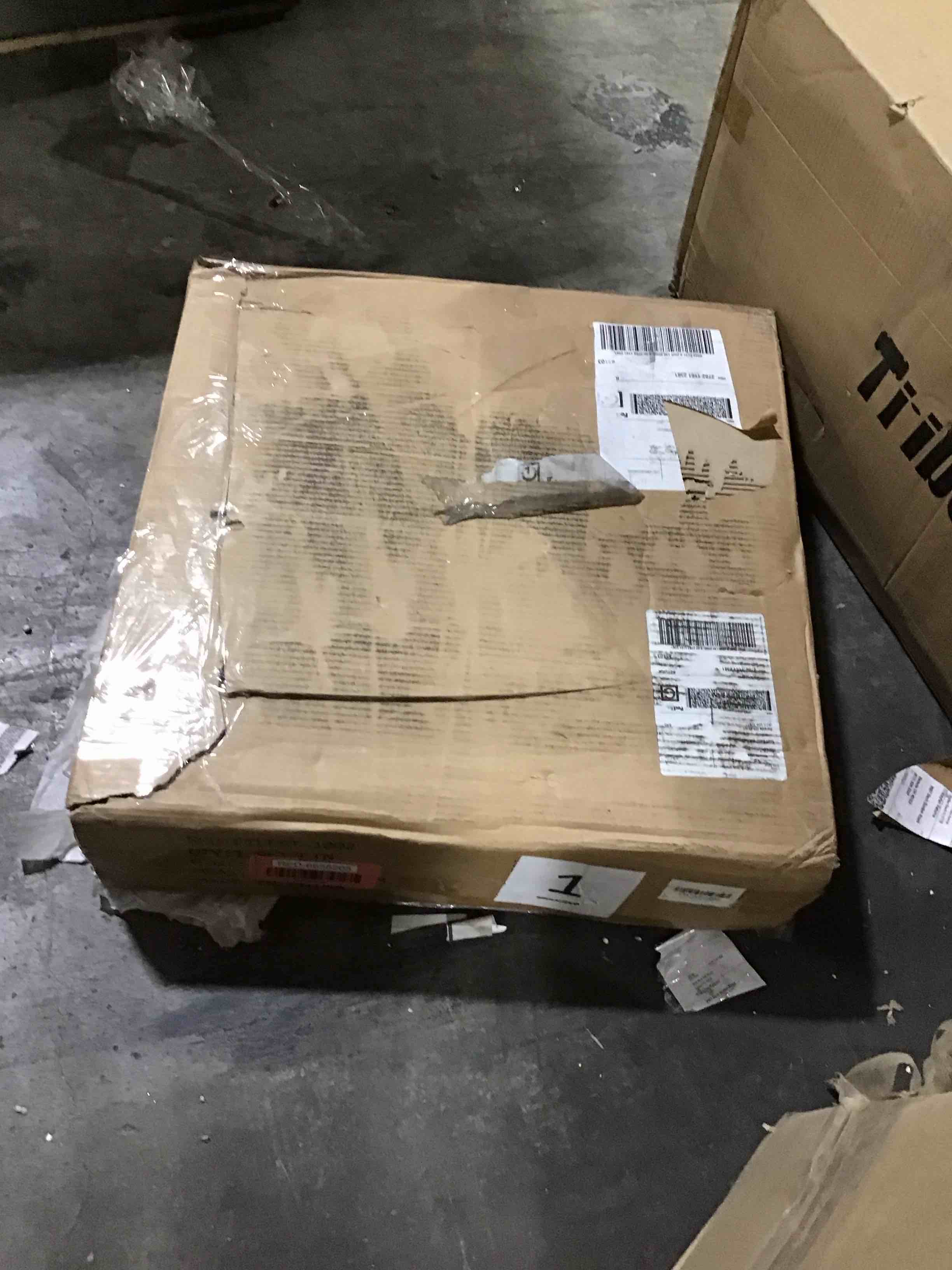 https://s3.amazonaws.com/lotting-images-prod/bidfta/RED6658205_1725388926193.jpeg