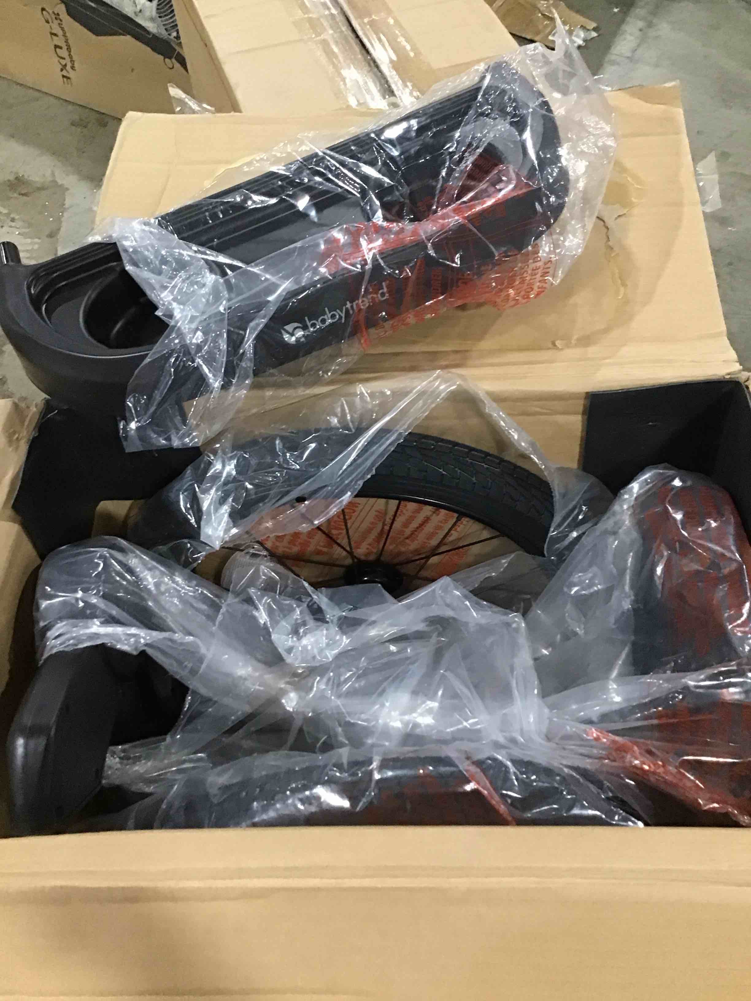 https://s3.amazonaws.com/lotting-images-prod/bidfta/RED6658955_1722542343472.jpeg