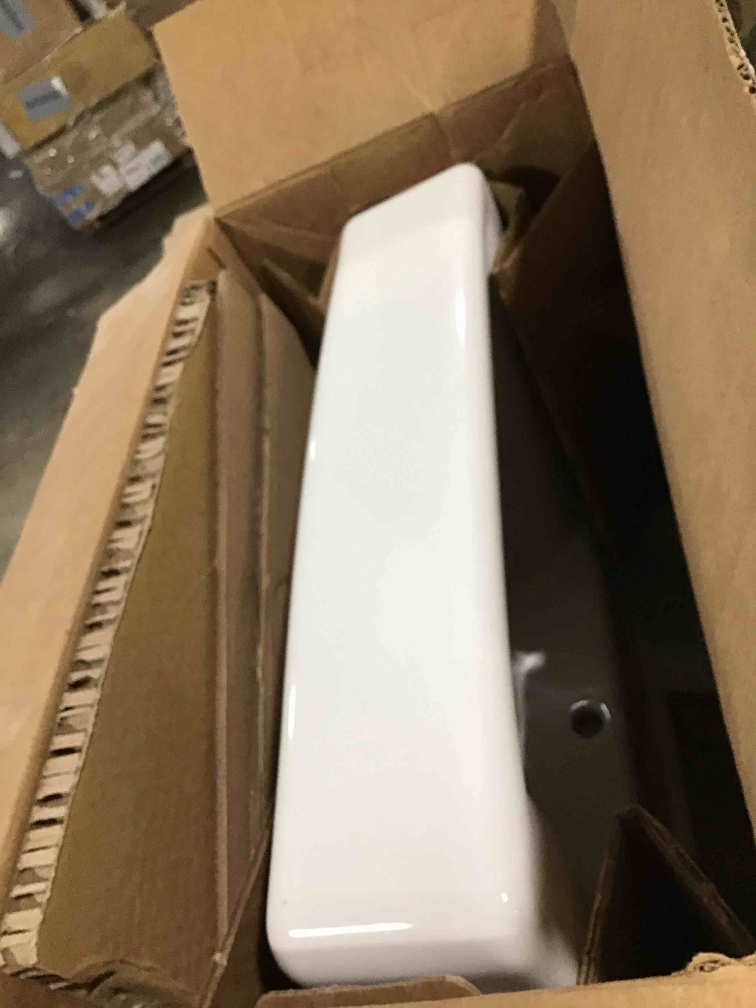 https://s3.amazonaws.com/lotting-images-prod/bidfta/RED6659044_1722618872986.jpeg