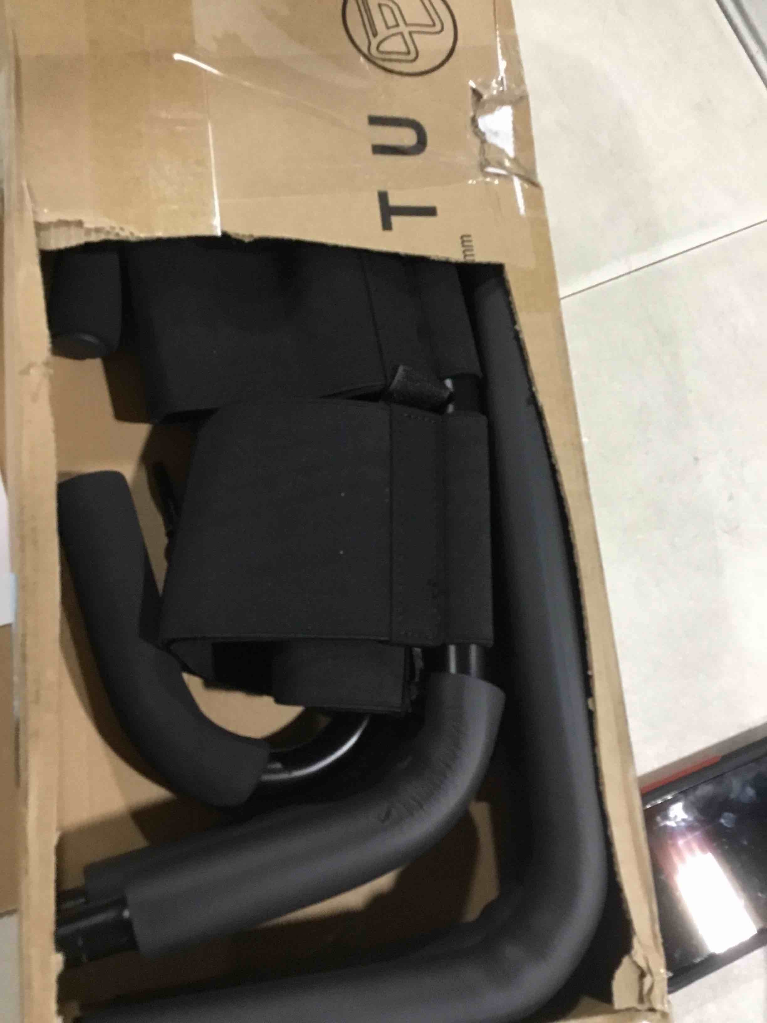 https://s3.amazonaws.com/lotting-images-prod/bidfta/RED6659231_1723037594812.jpeg