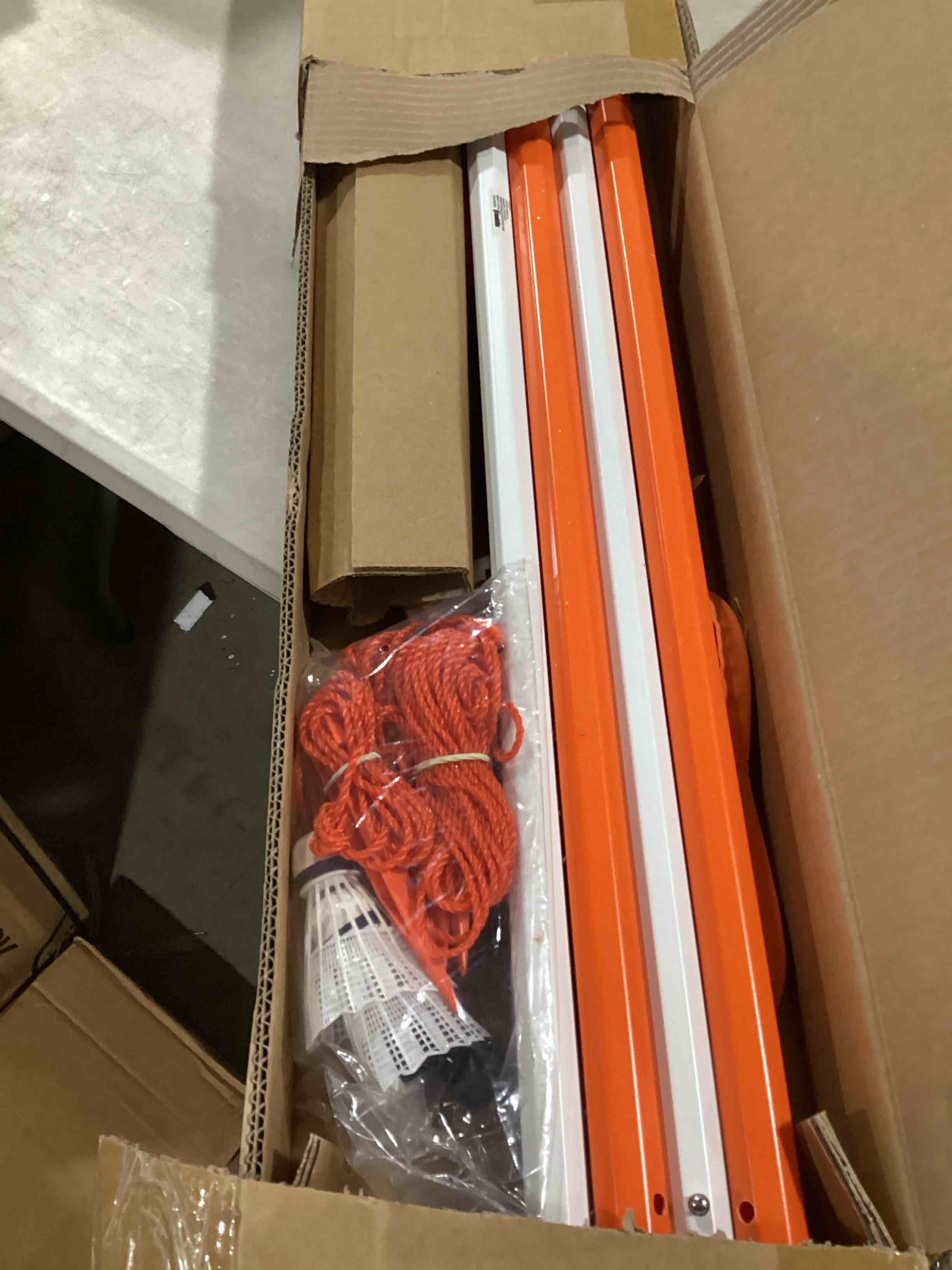 https://s3.amazonaws.com/lotting-images-prod/bidfta/RED6659350_1723061045738.jpeg