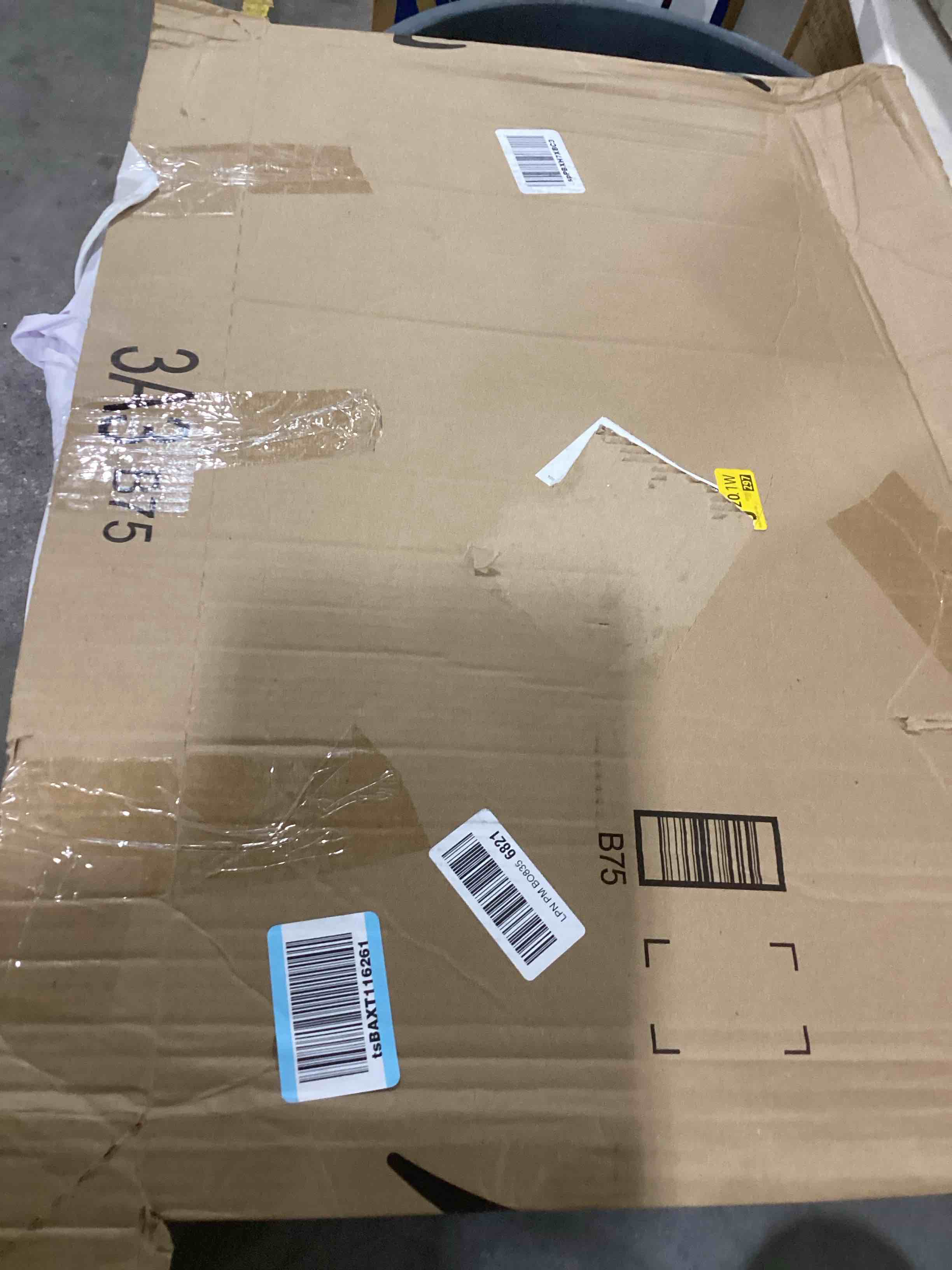 https://s3.amazonaws.com/lotting-images-prod/bidfta/RED6659594_1723569794298.jpeg