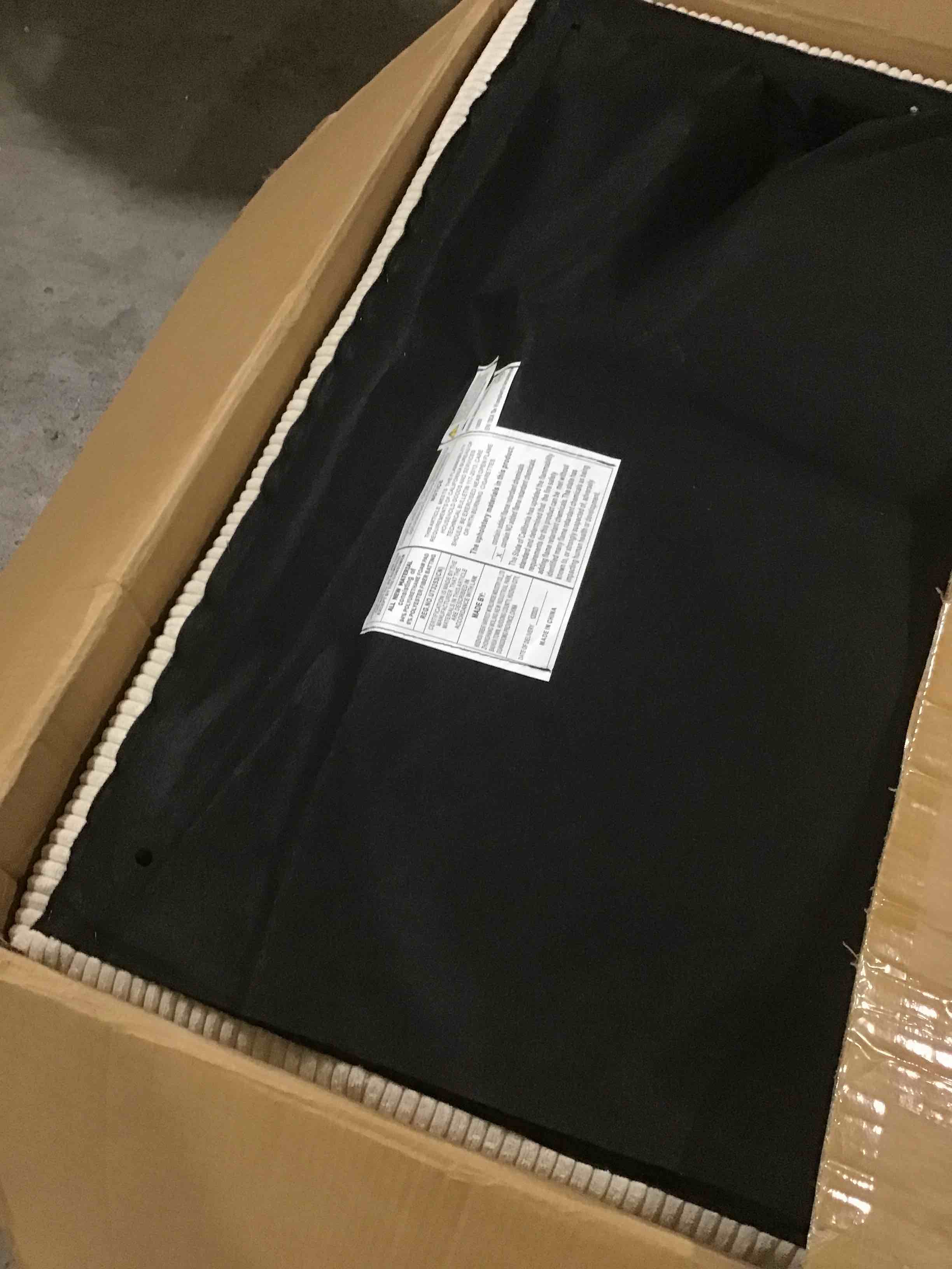https://s3.amazonaws.com/lotting-images-prod/bidfta/RED6660512_1723490744683.jpeg
