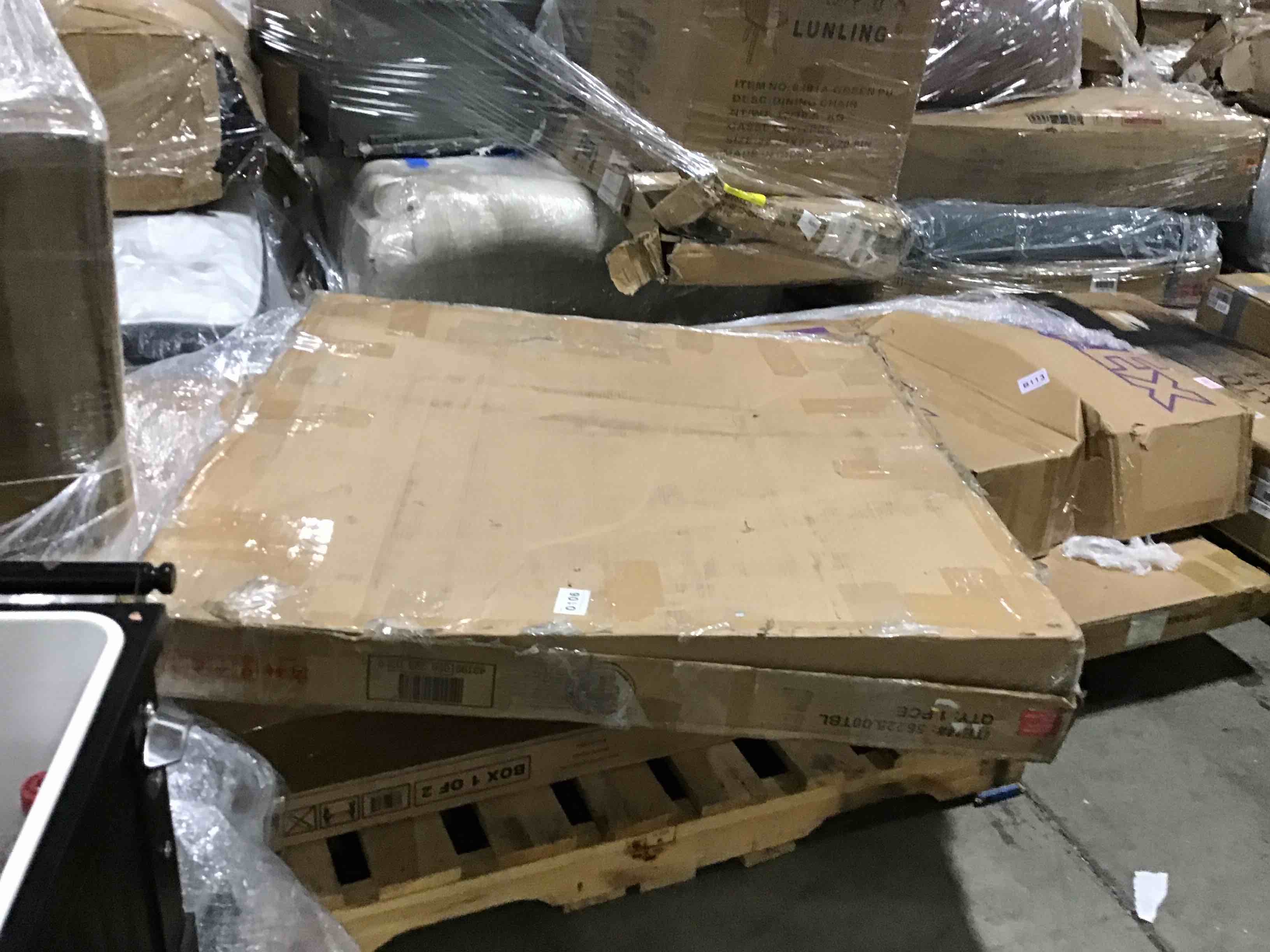 https://s3.amazonaws.com/lotting-images-prod/bidfta/RED6660632_1723743230931.jpeg