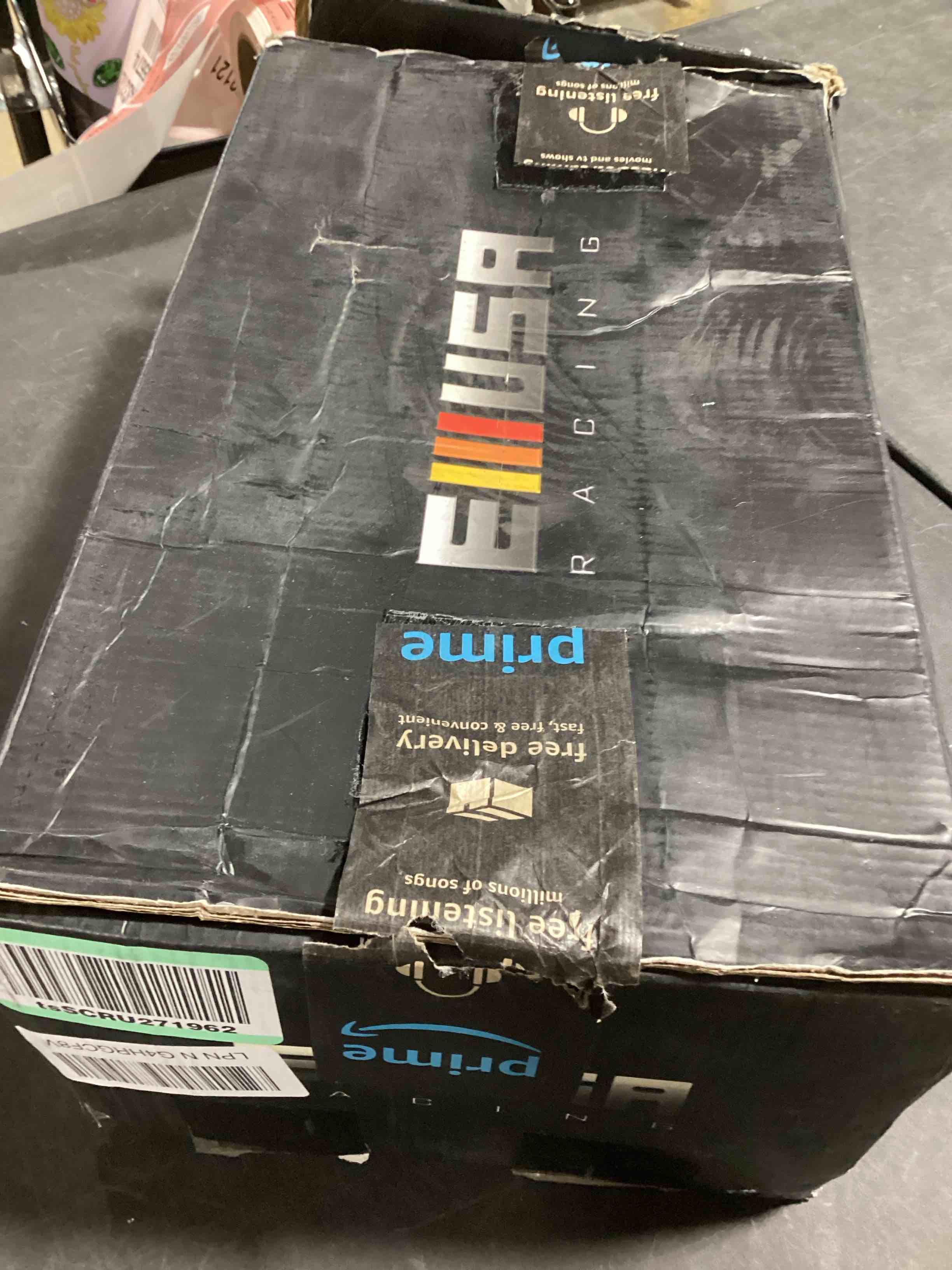 https://s3.amazonaws.com/lotting-images-prod/bidfta/RED6661187_1729963524235.jpeg