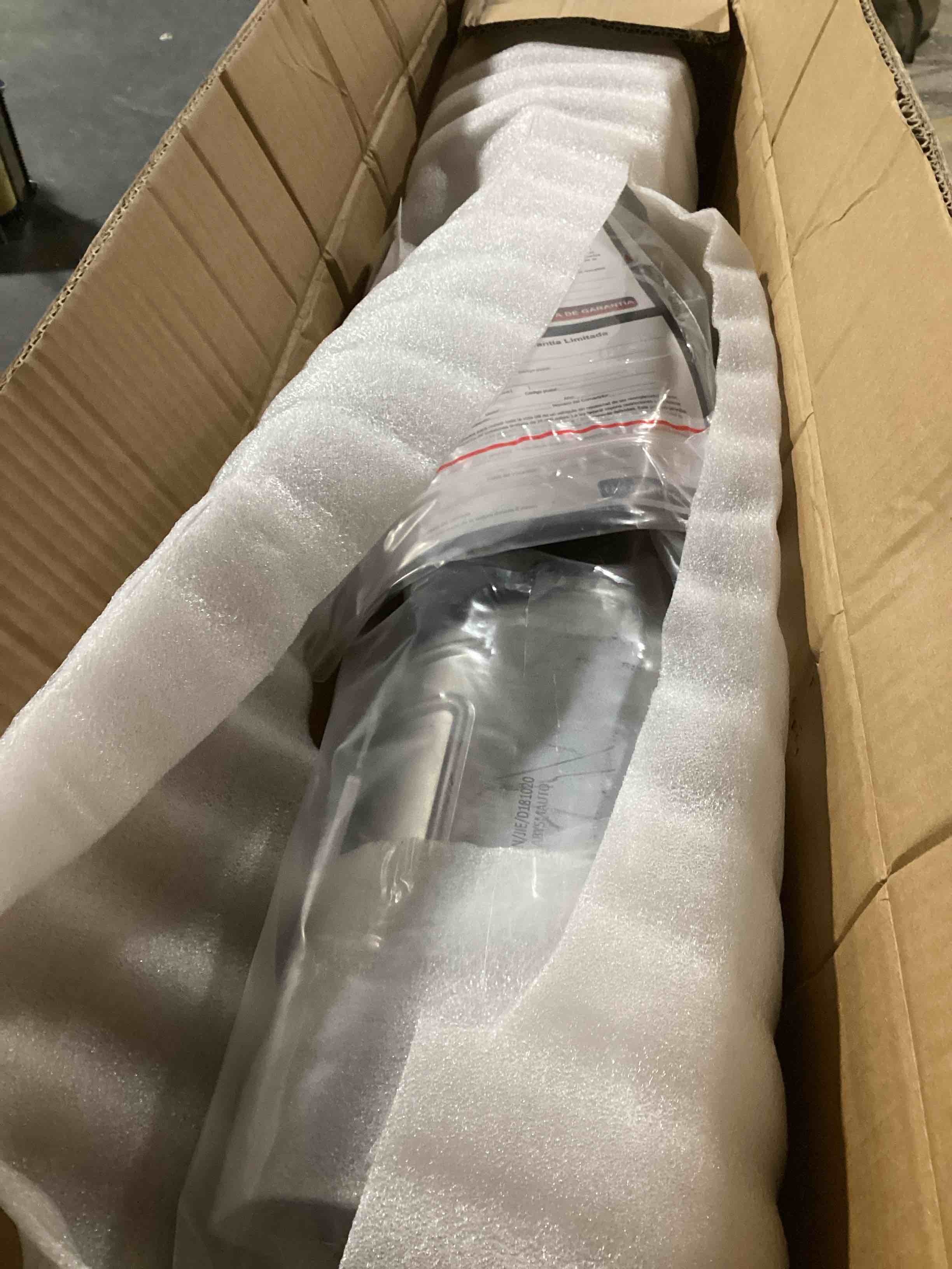 https://s3.amazonaws.com/lotting-images-prod/bidfta/RED6661327_1730128866148.jpeg