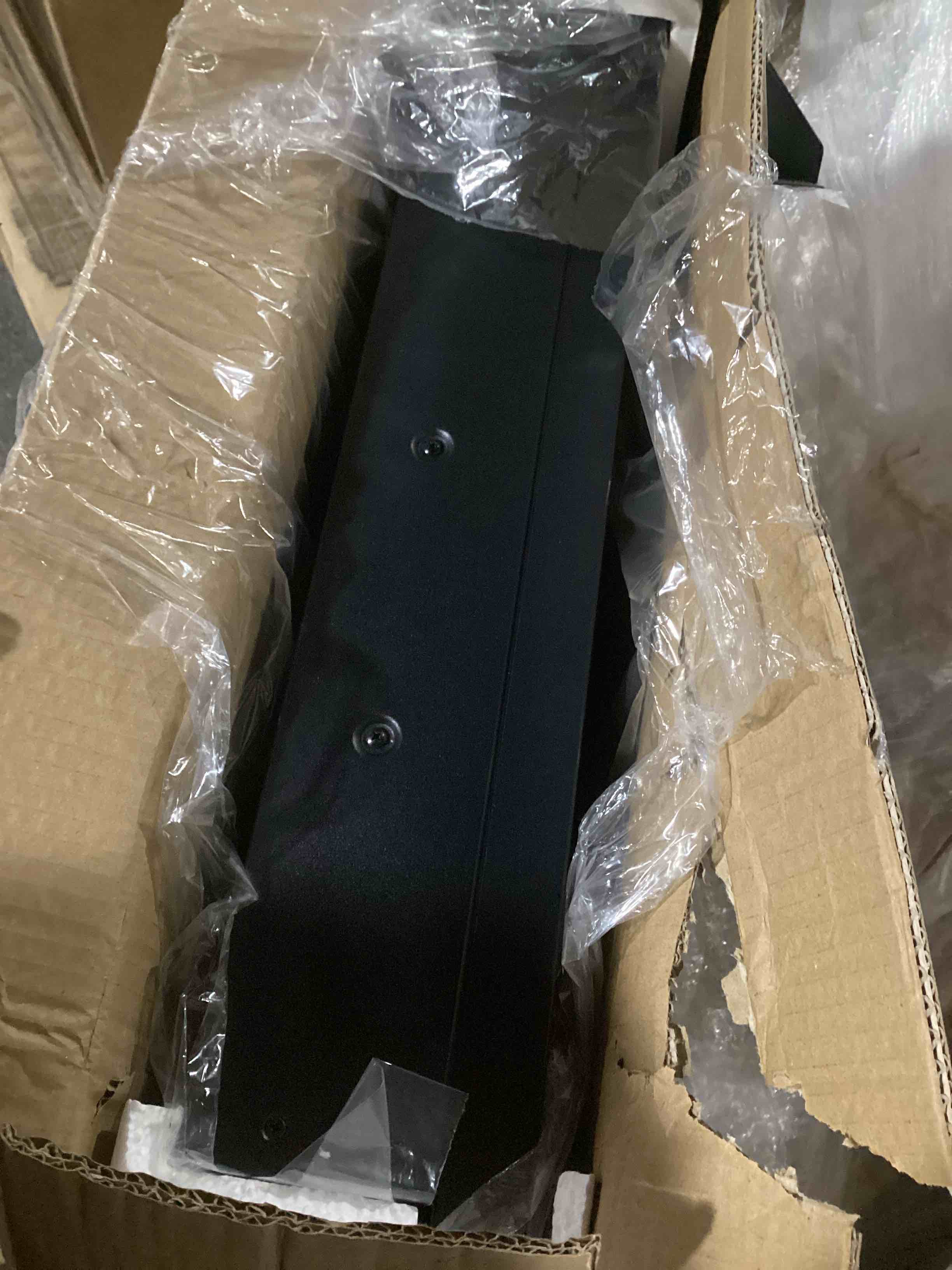 https://s3.amazonaws.com/lotting-images-prod/bidfta/RED6661367_1730141431163.jpeg