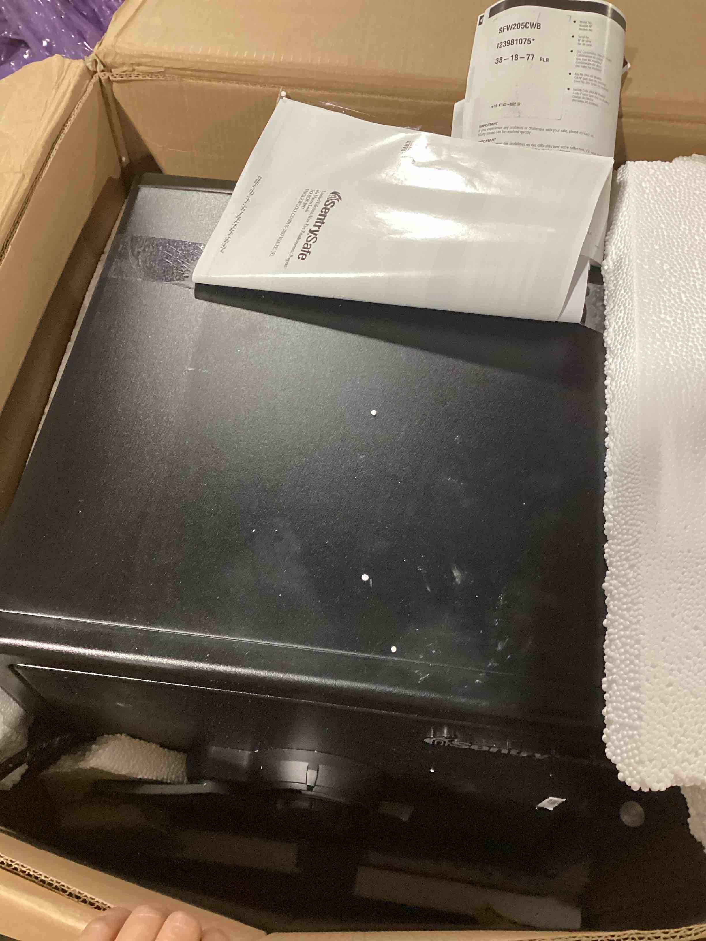 https://s3.amazonaws.com/lotting-images-prod/bidfta/RED6661421_1730221244163.jpeg