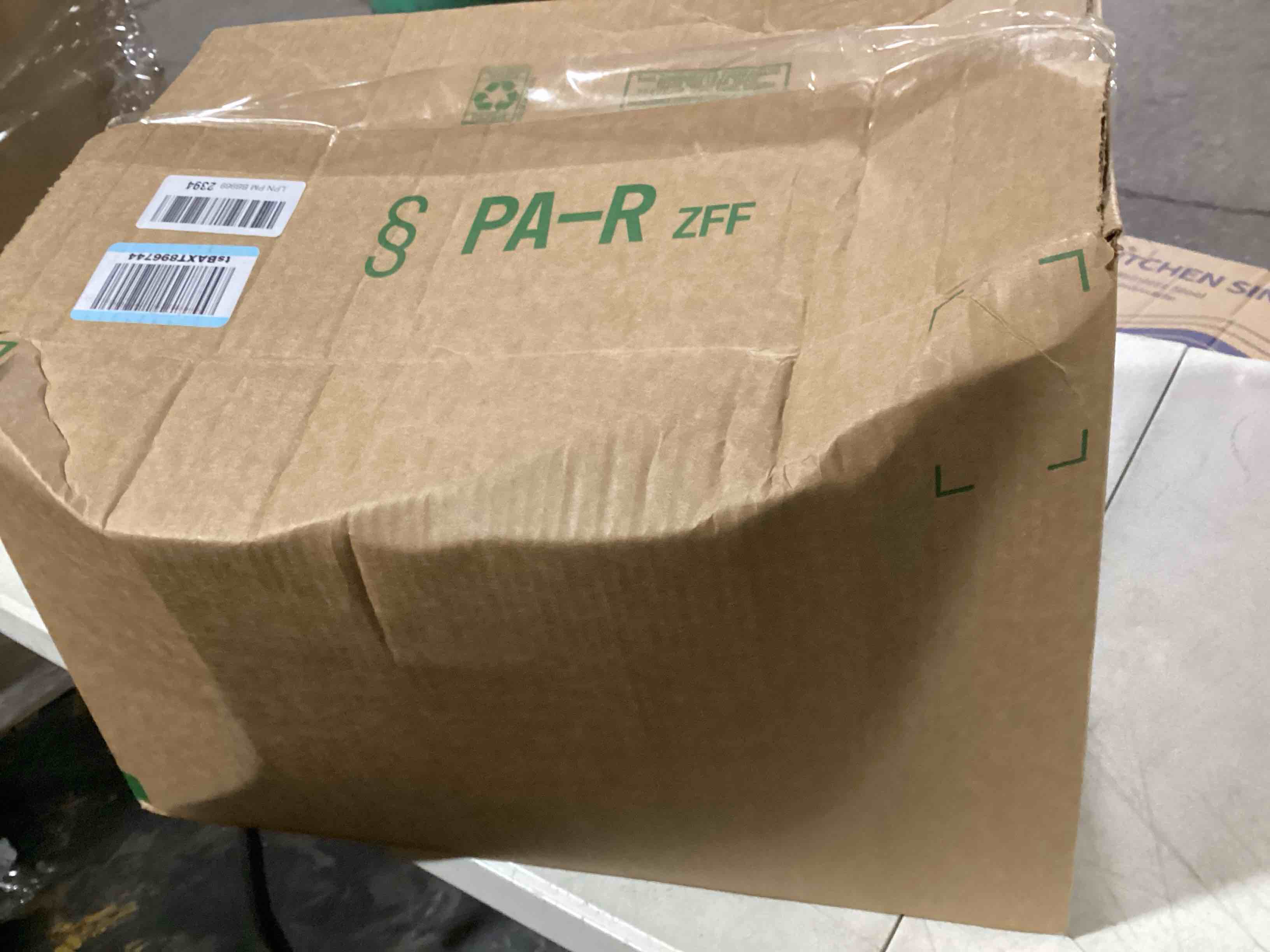 https://s3.amazonaws.com/lotting-images-prod/bidfta/RED6661495_1730300302631.jpeg