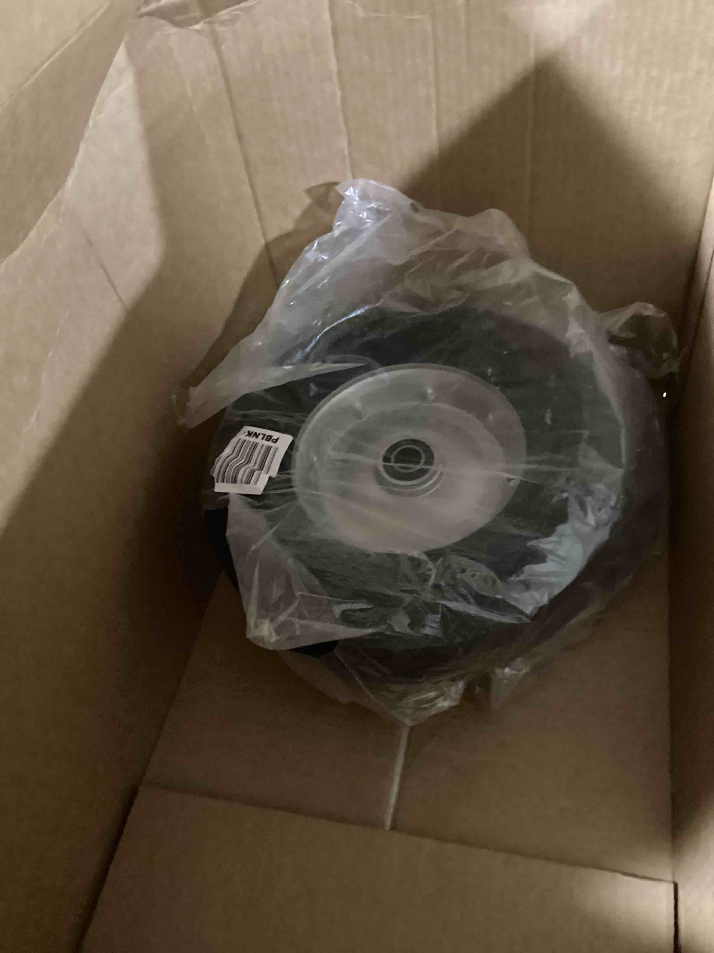 https://s3.amazonaws.com/lotting-images-prod/bidfta/RED6661495_1730300349029.jpeg